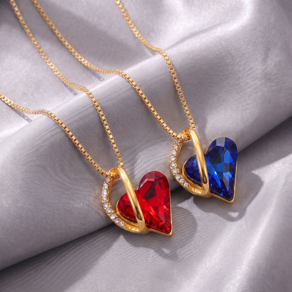 Collier cœur cristal pour femme, en acier inoxydable doré, pendentif en zircon facetté et serti de pierres blances