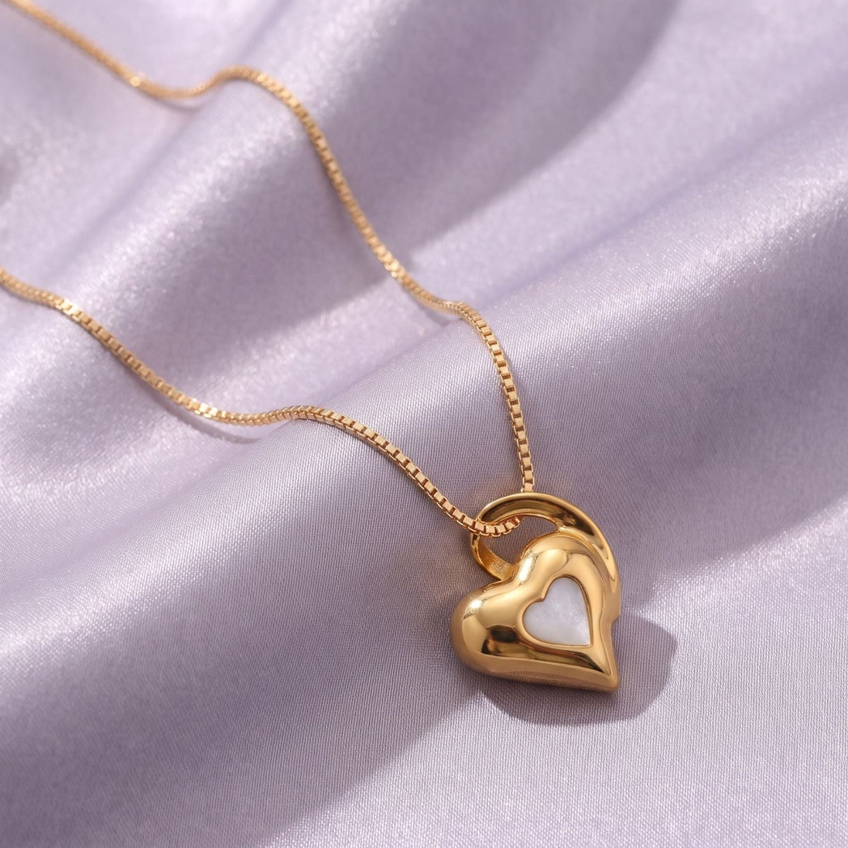 Collier cœur cristal pour femme, en acier inoxydable doré, pendentif en zircon facetté et serti de pierres blances