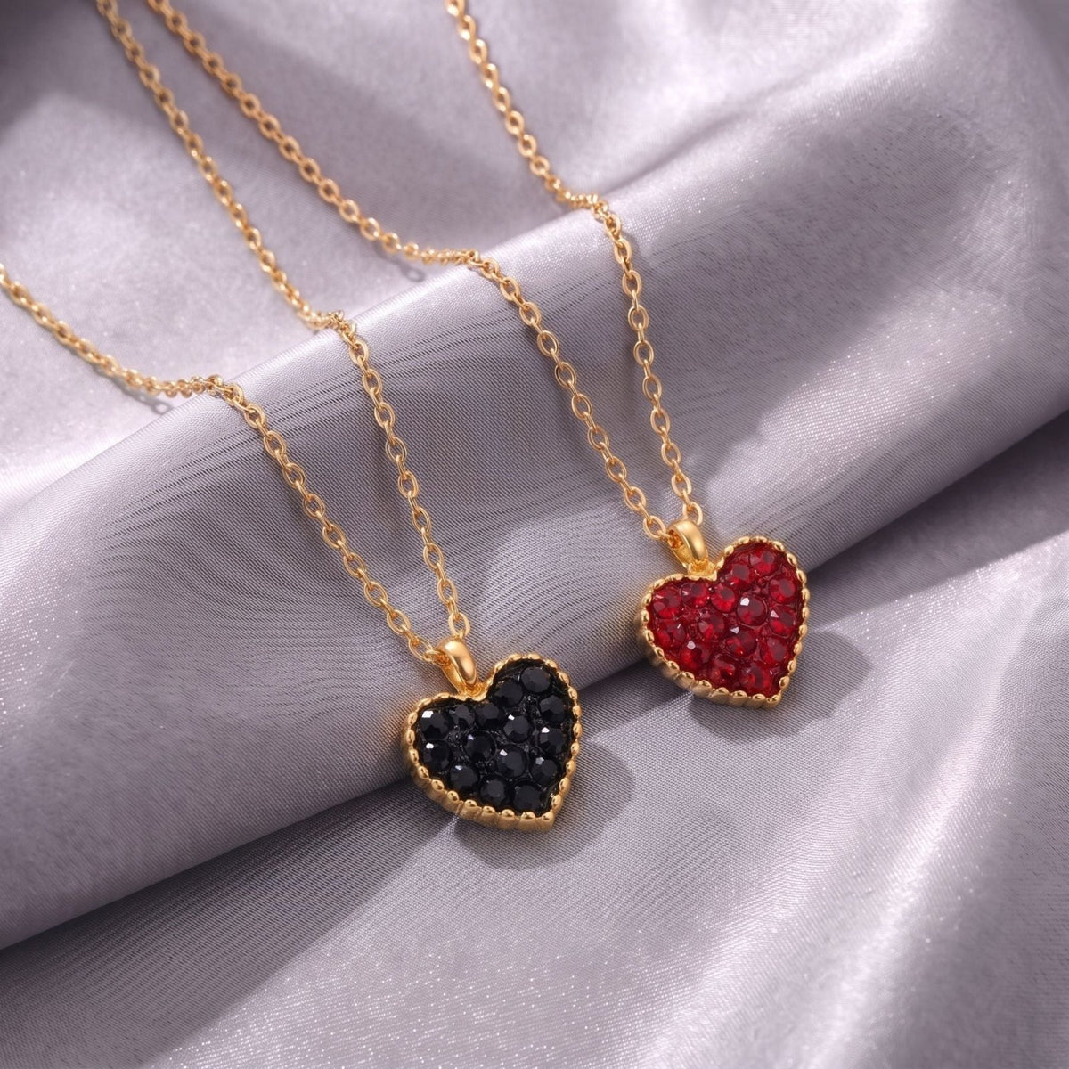 Collier cœur pour femme, en acier inoxydable doré, avec pendentif pavé de pierres scintillantes