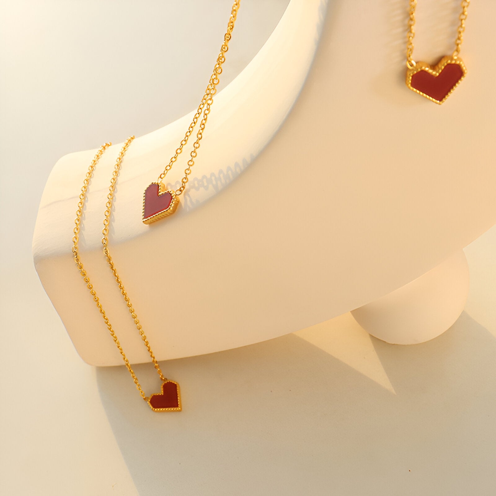 Collier cœur rouge émaillé, chaîne fine dorée en acier inoxydable, bijou romantique pour femme, modèle Elena
