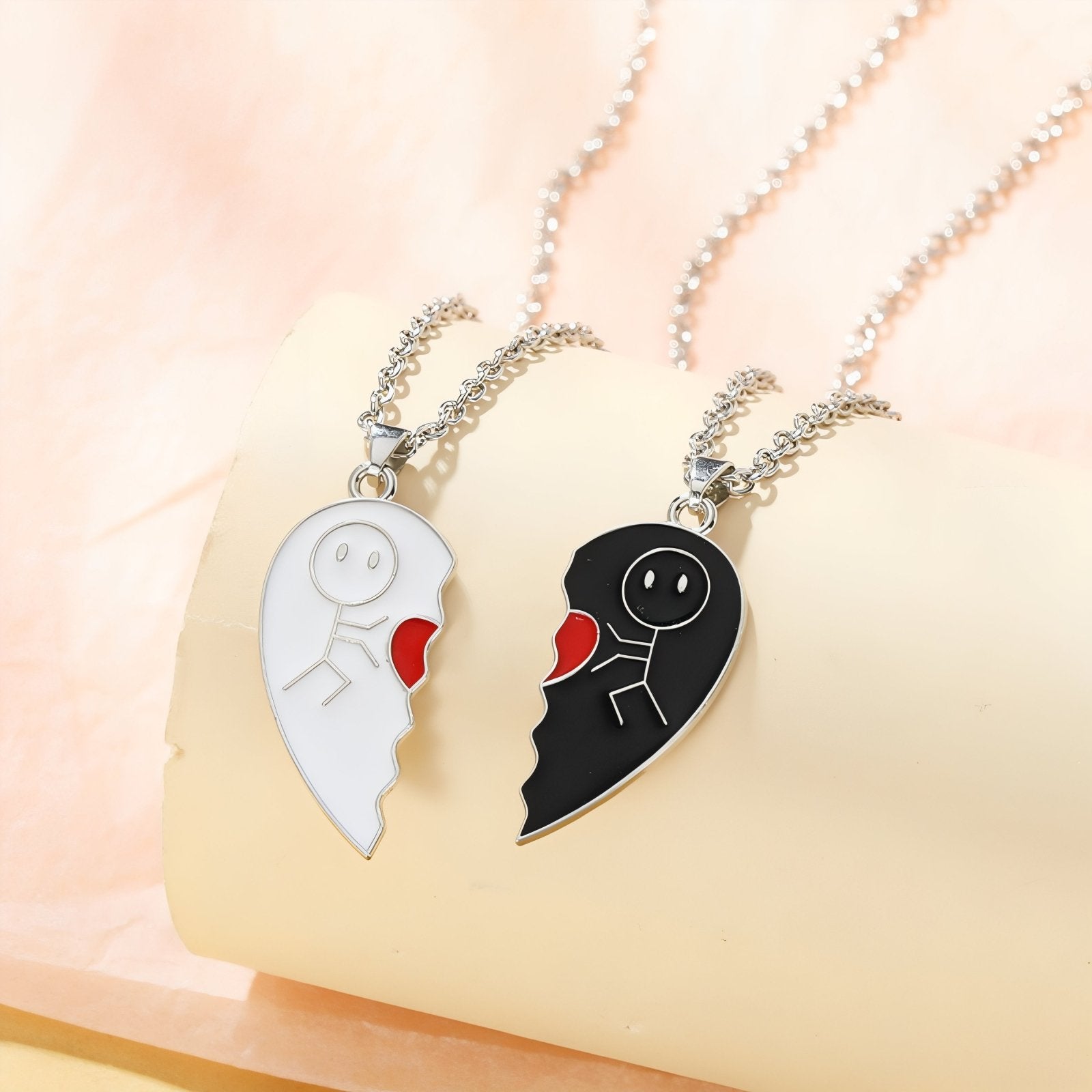 Collier coeur séparable pour couple, avec pendentif symbolique émaillé, en alliage métallique
