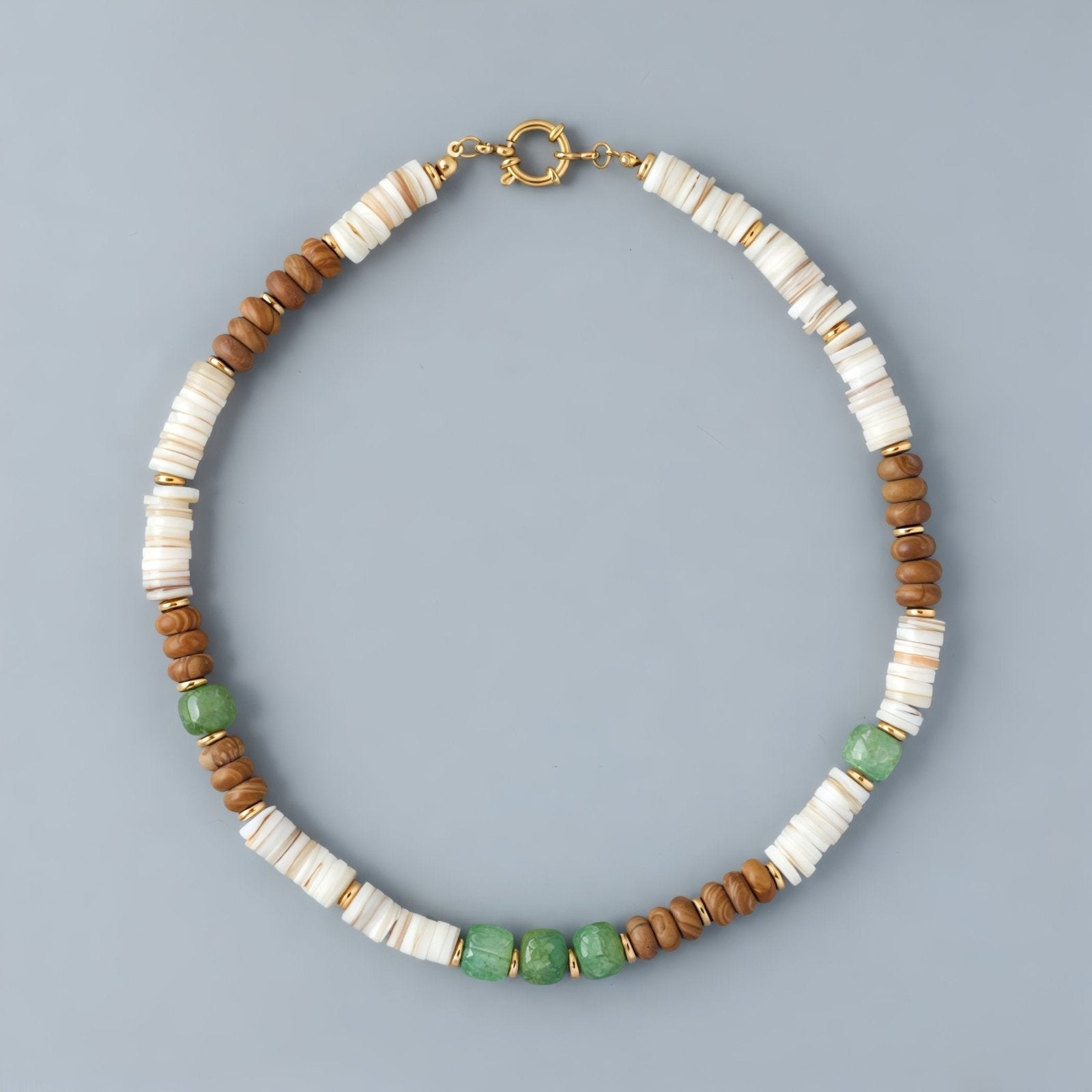 Collier coquillage et aventurine, style ethnique, acier doré 18K, modèle Dominique
