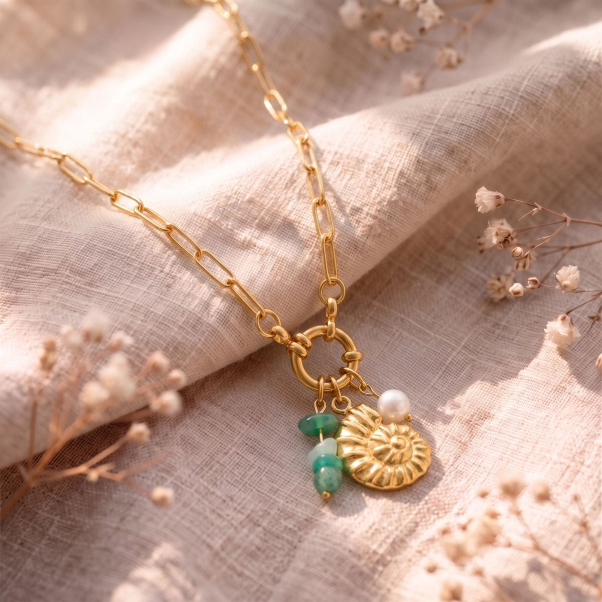 Collier coquillage fossile pour femme, en acier inoxydable doré, ornements turquoise et perles