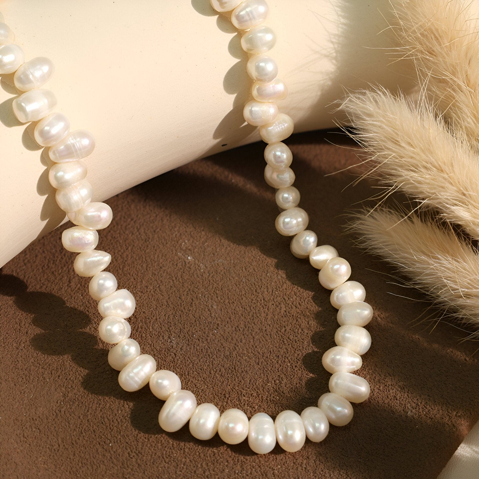 Collier court en perles d’eau douce, fermoir doré, bijou vintage pour femme, modèle Nahara