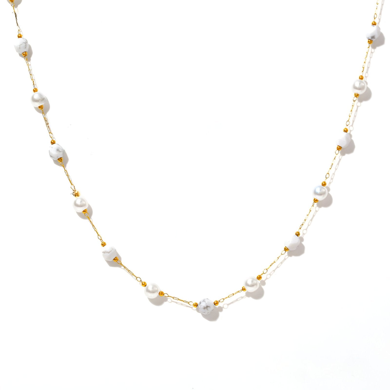 Collier court femme, acier inoxydable doré avec perles nacrées, modèle Maïa