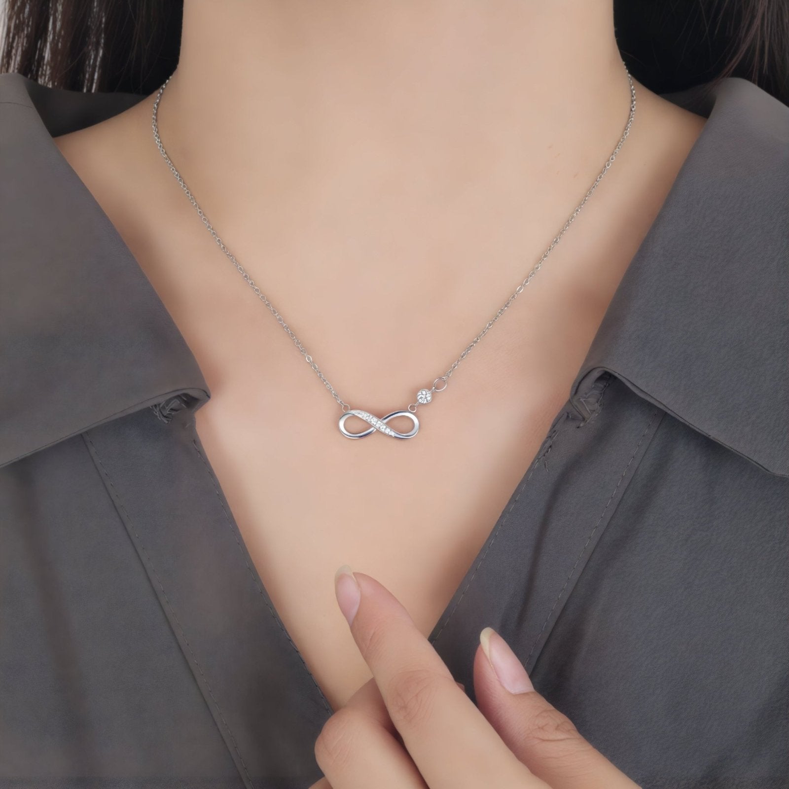 Collier court pendentif infini, en argent 925, design élégant, modèle Felicia