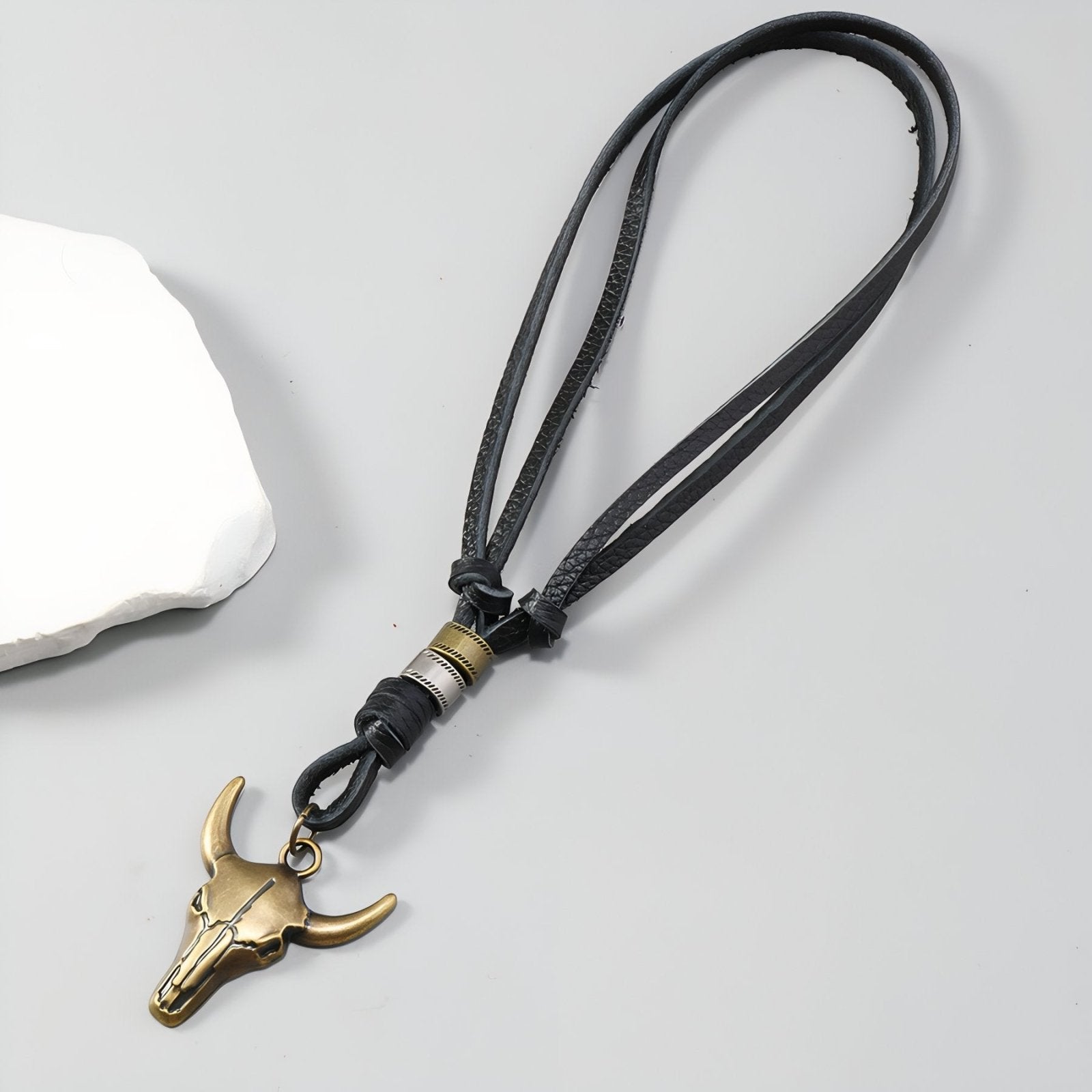 Collier cow - boy western unisexe, pendentif tête de taureau, cordon en cuir réglable