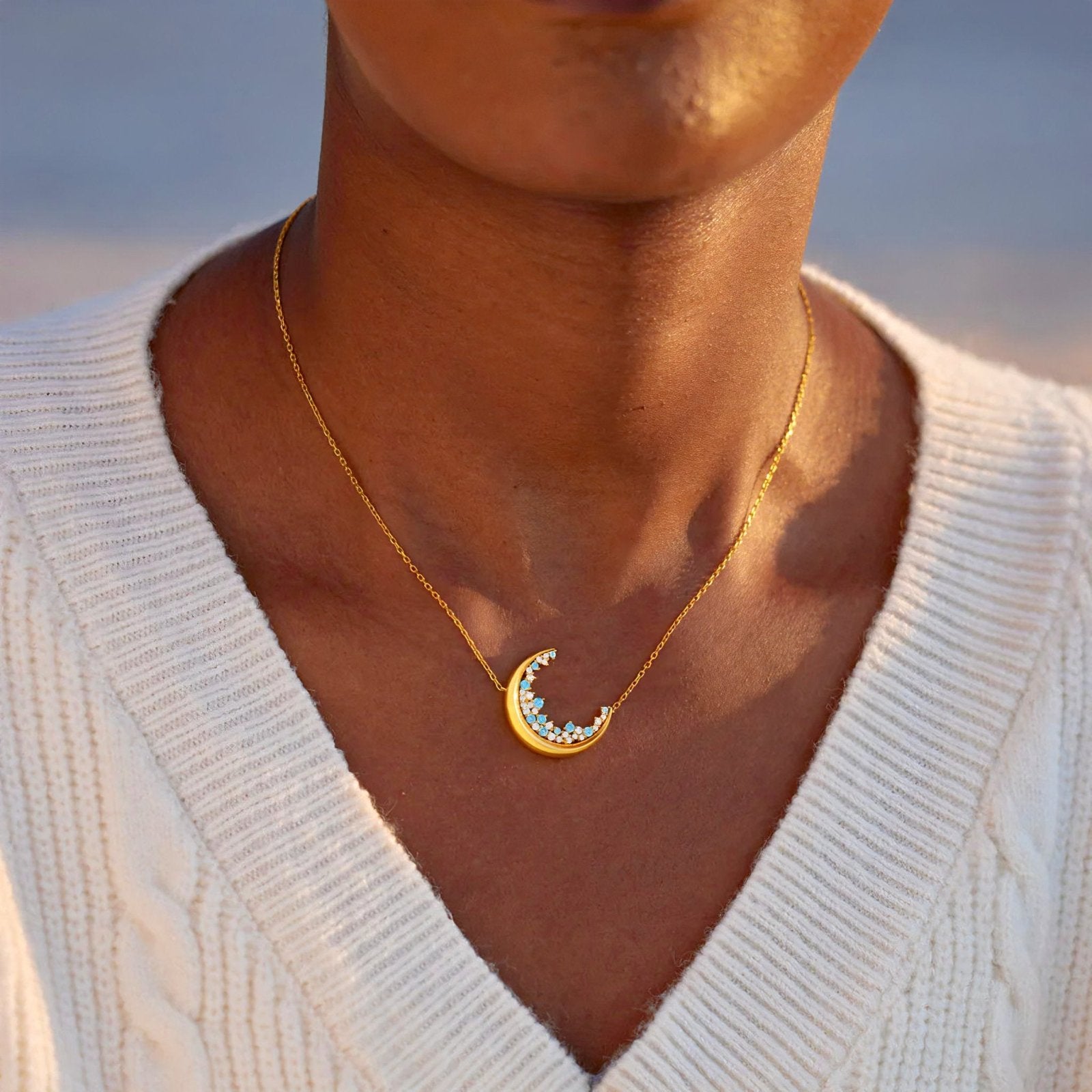 Collier croissant de lune en argent 925, plaqué or, zircons blancs et bleus, modèle Sloane