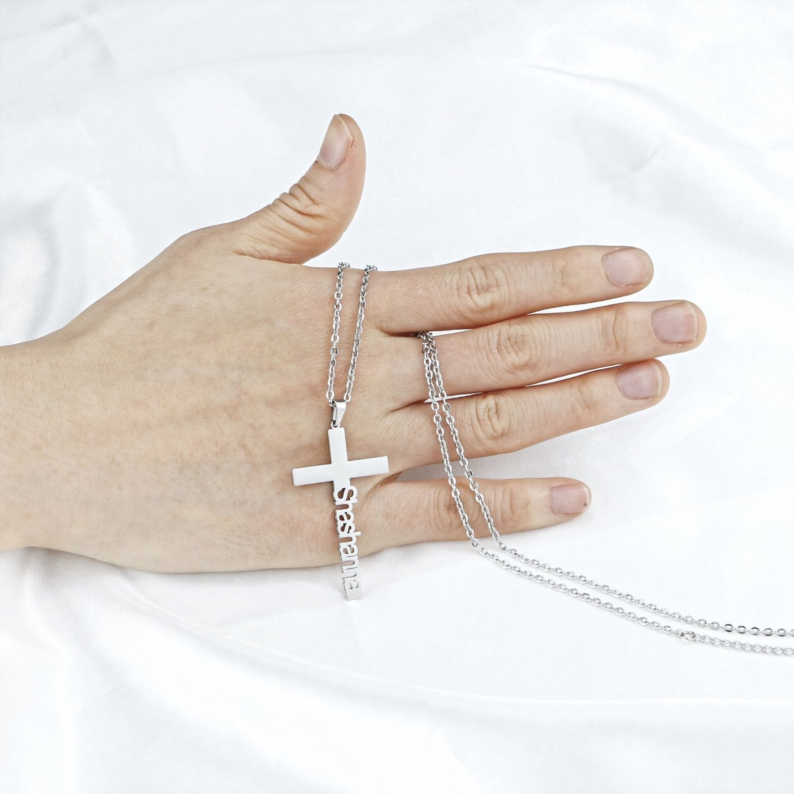 Collier croix avec nom gravé, prénom vertical, en acier inoxydable, modèle Solange