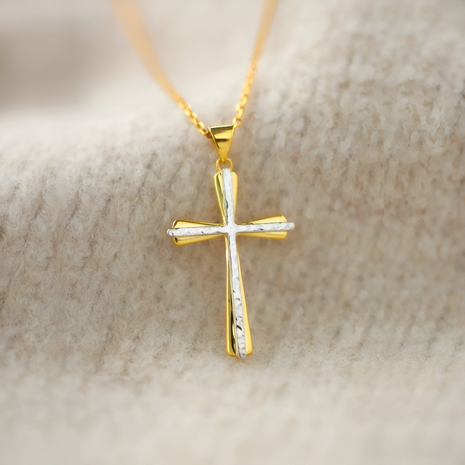 Collier croix bicolore en argent 925, pendentif martelé doré et argenté, style chic, modèle Lucie