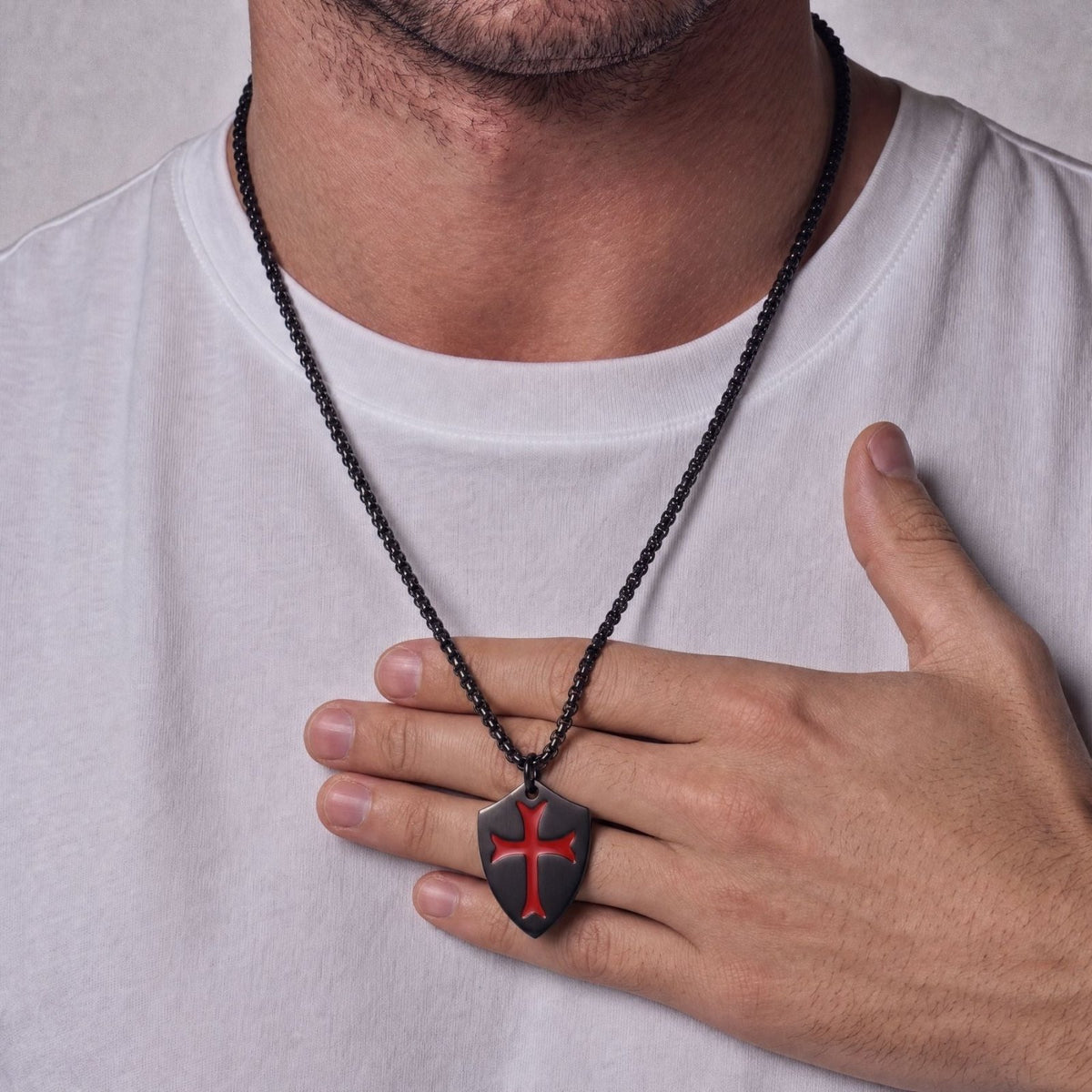 Collier croix bouclier pour homme, en acier inoxydable, style médiéval