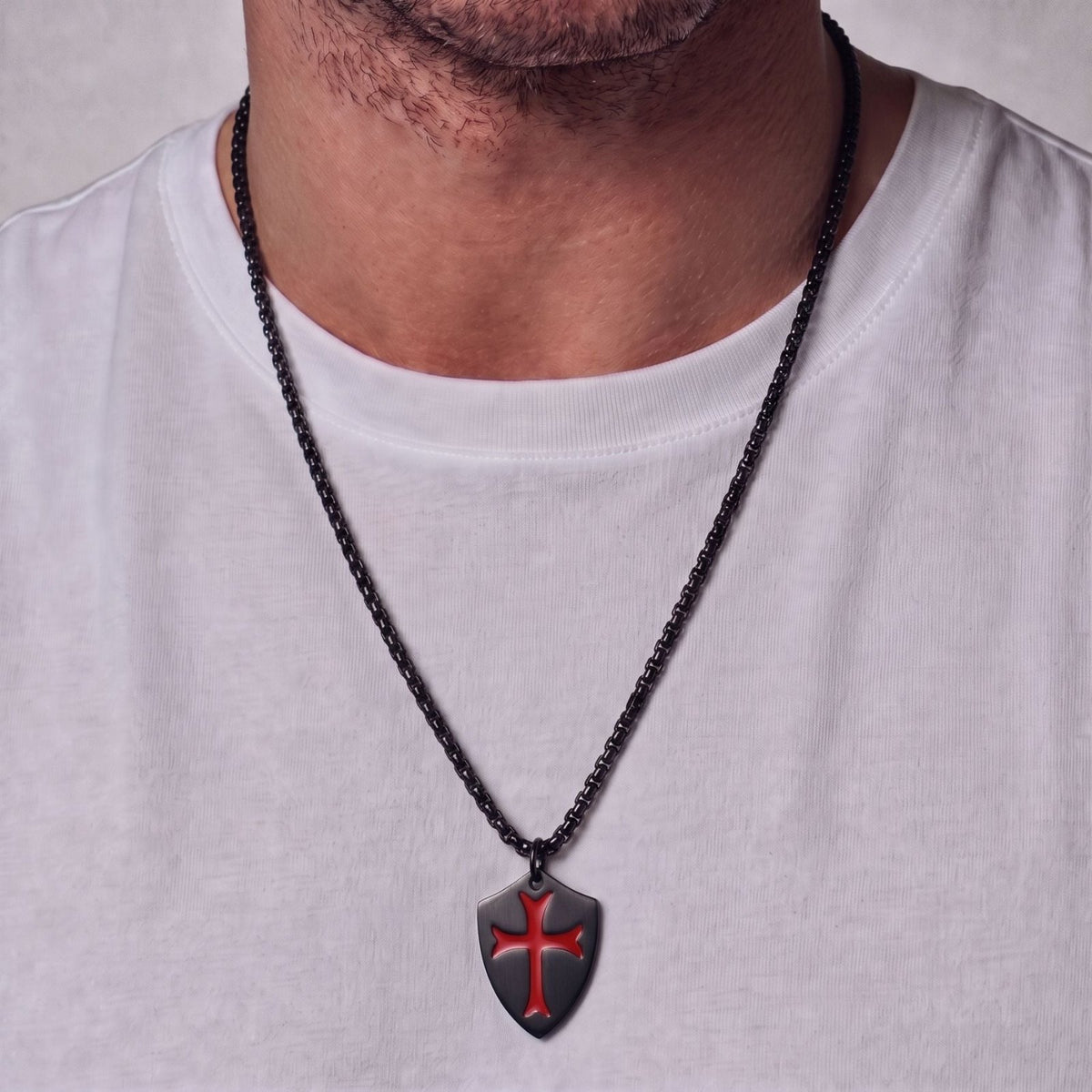 Collier croix bouclier pour homme, en acier inoxydable, style médiéval