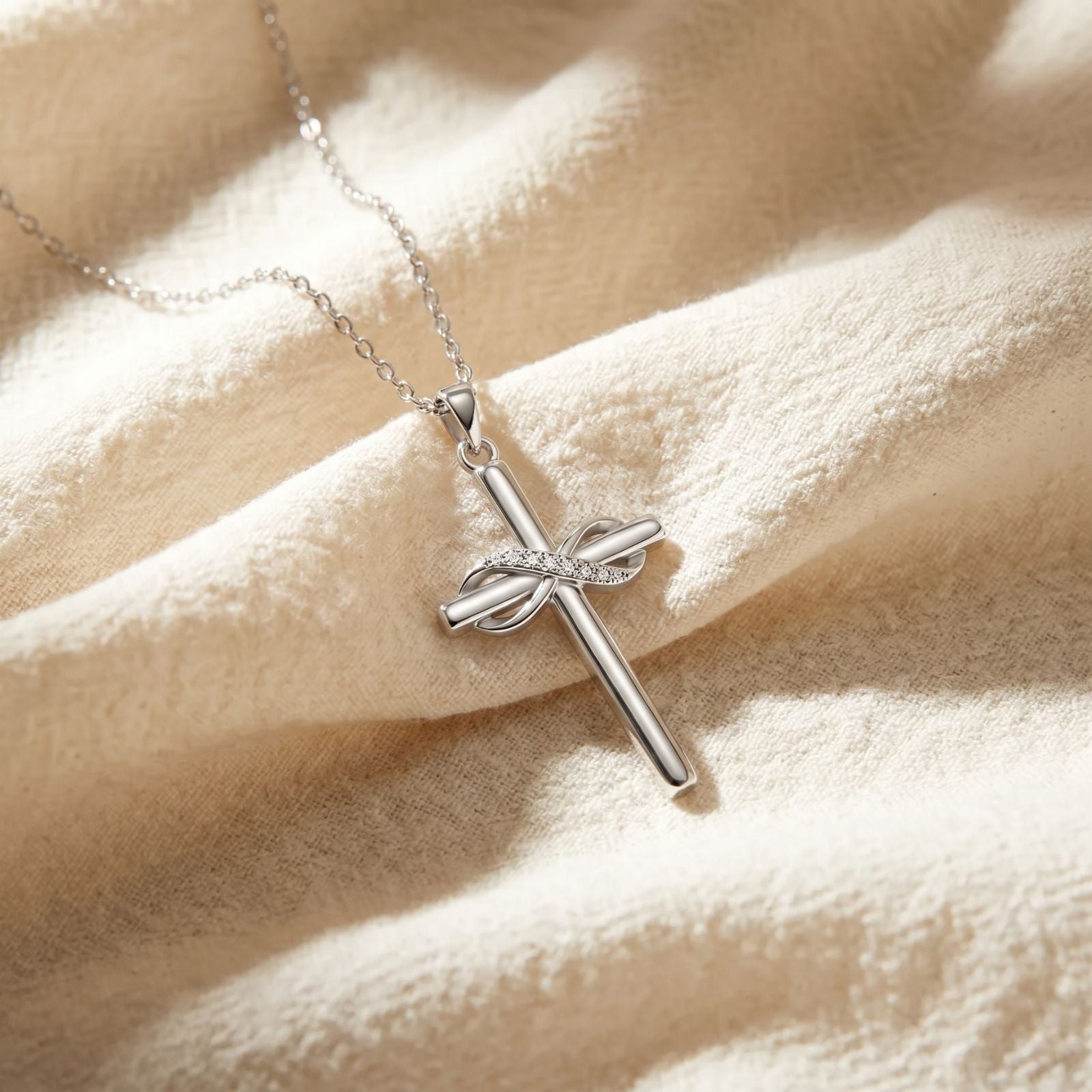 Collier croix en argent 925, motif infini serti de zirconium