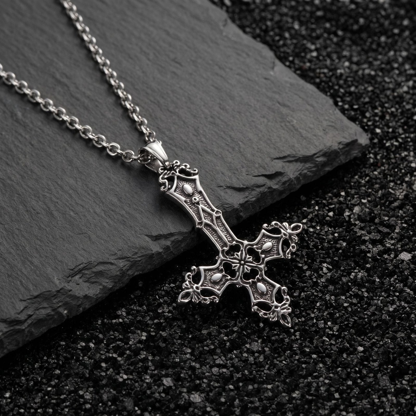Collier croix inversée unisexe, en alliage de zinc, argent vieilli