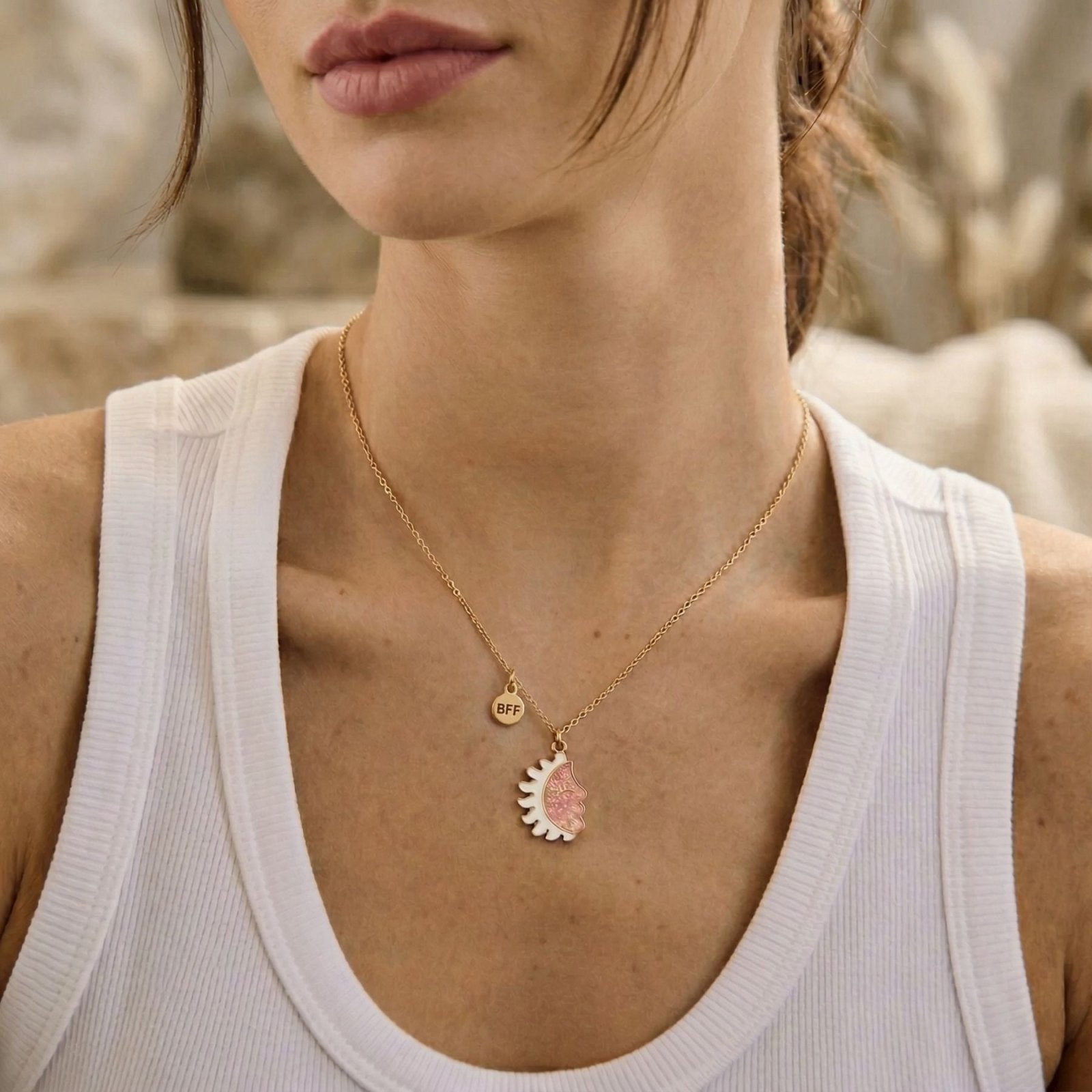 Collier d'amitié BFF avec coeurs phosphorescents, avec pendentif soleil et lune coloré, en alliage et résine