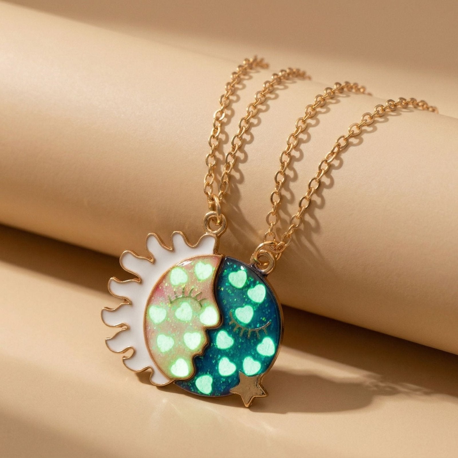 Collier d'amitié BFF avec coeurs phosphorescents, avec pendentif soleil et lune coloré, en alliage et résine