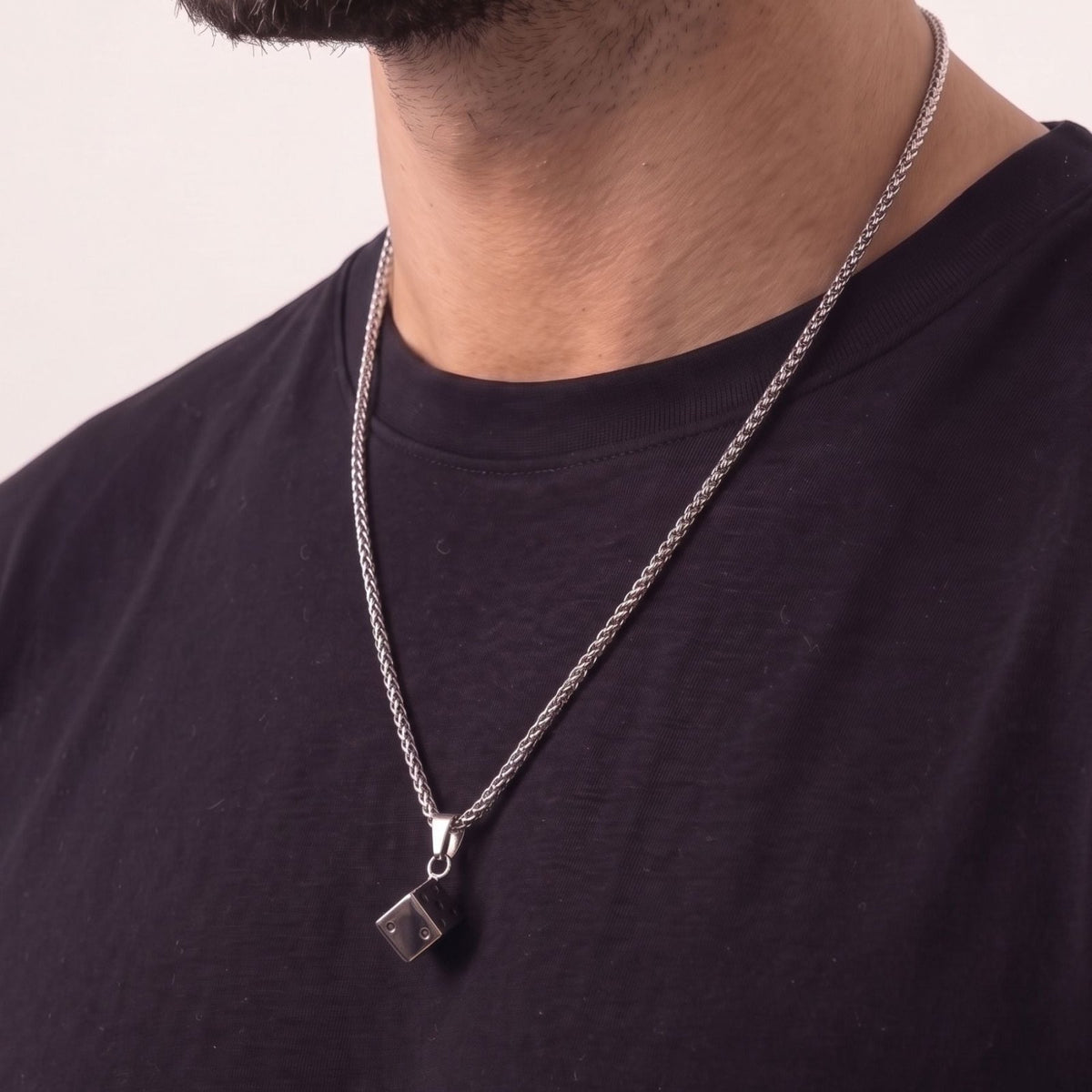 Collier dé à jouer pour homme, en acier inoxydable argenté, pendentif cube avec étoile gravée