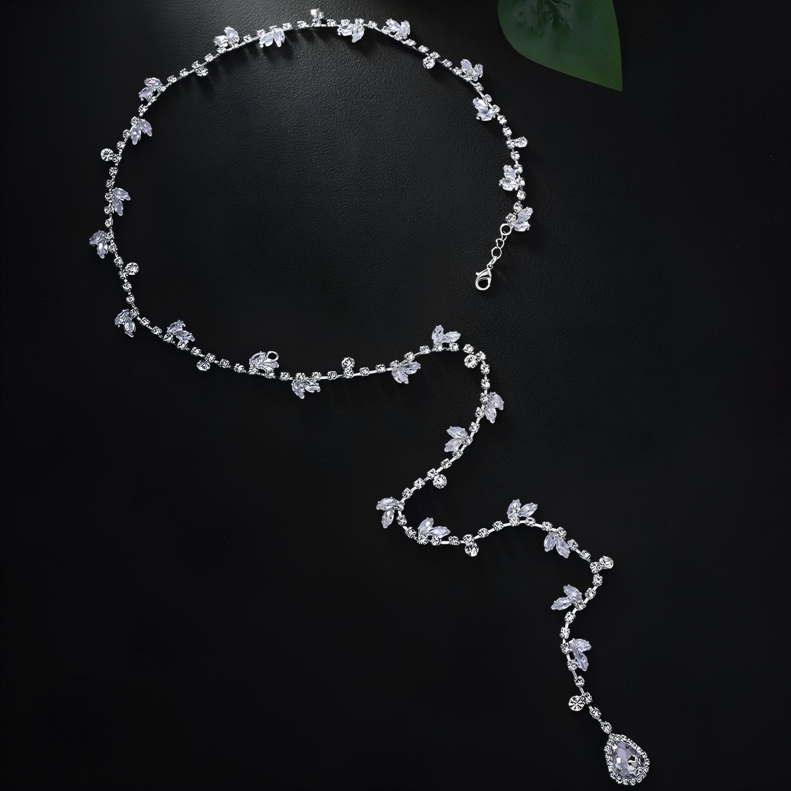 Collier de dos avec pendentif goutte pour femme, strass brillants, en alliage métallique