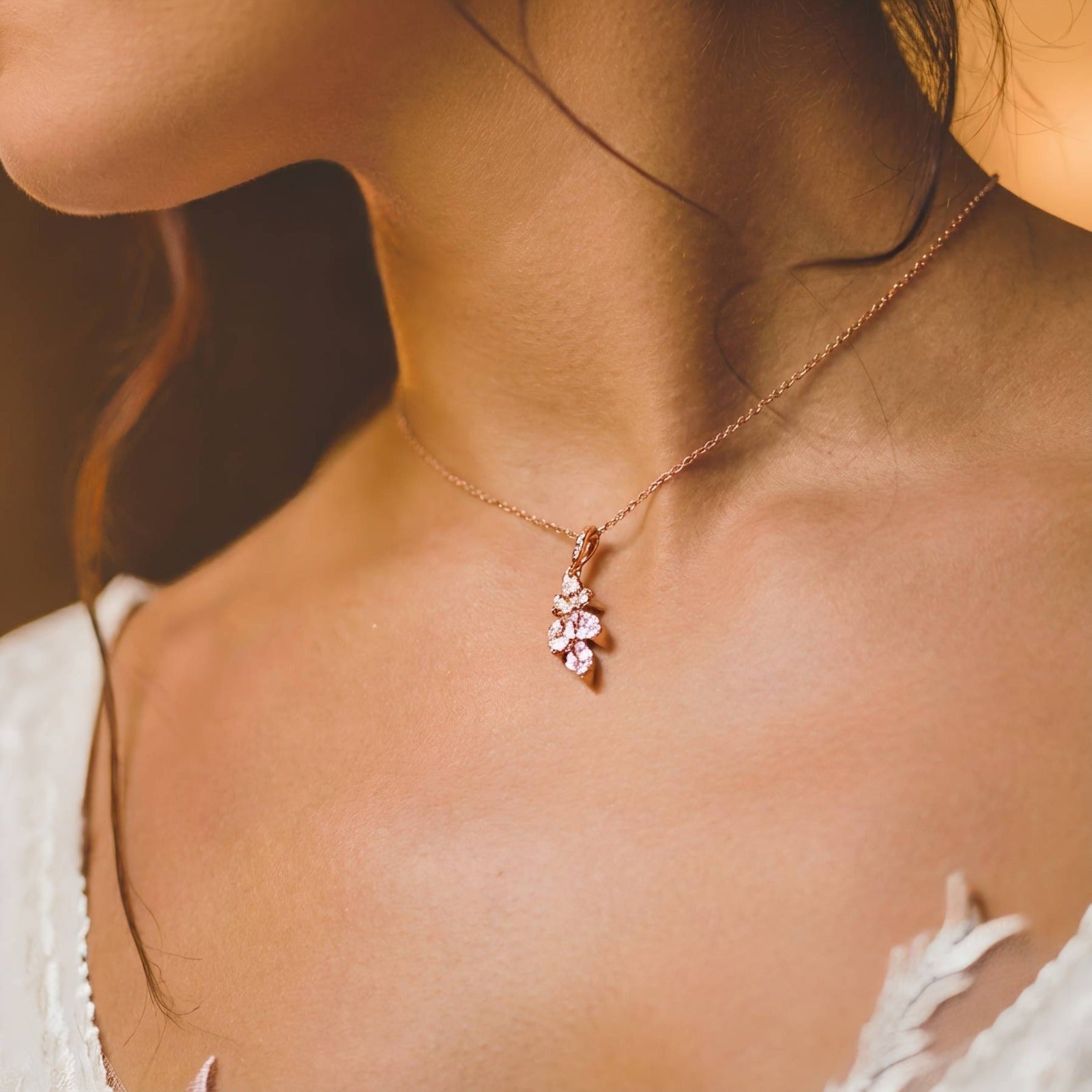 Collier de dos chic pour femme, orné de zircon, en alliage métallique