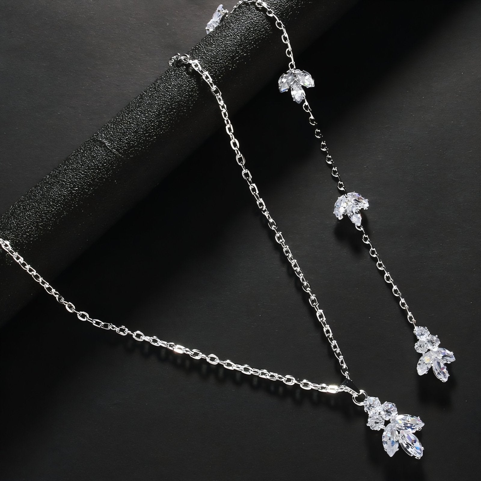 Collier de dos chic pour femme, orné de zircon, en alliage métallique