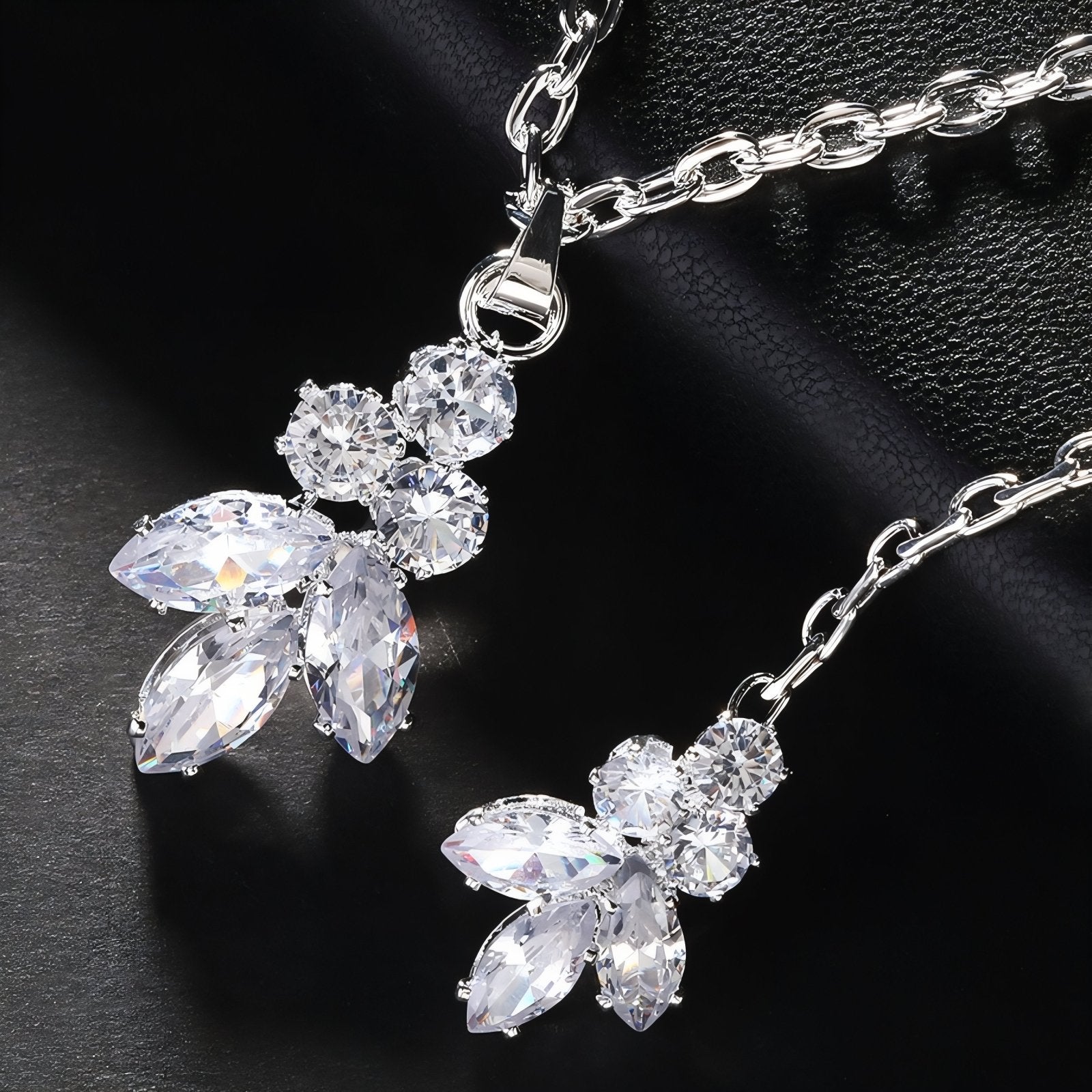 Collier de dos chic pour femme, orné de zircon, en alliage métallique
