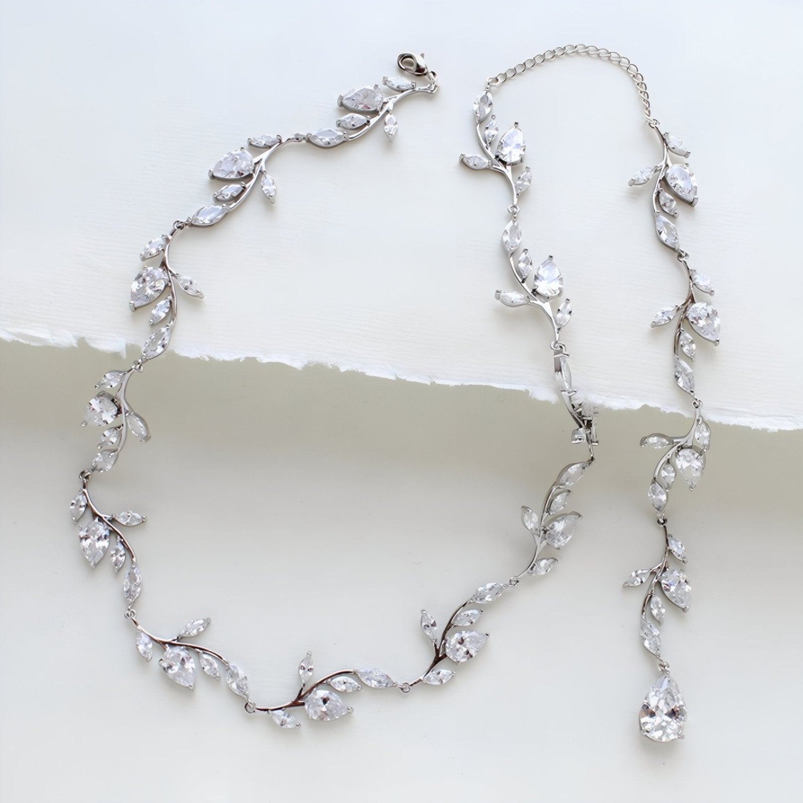 Collier de dos orné de feuilles pour femme, avec zircon, en alliage métallique