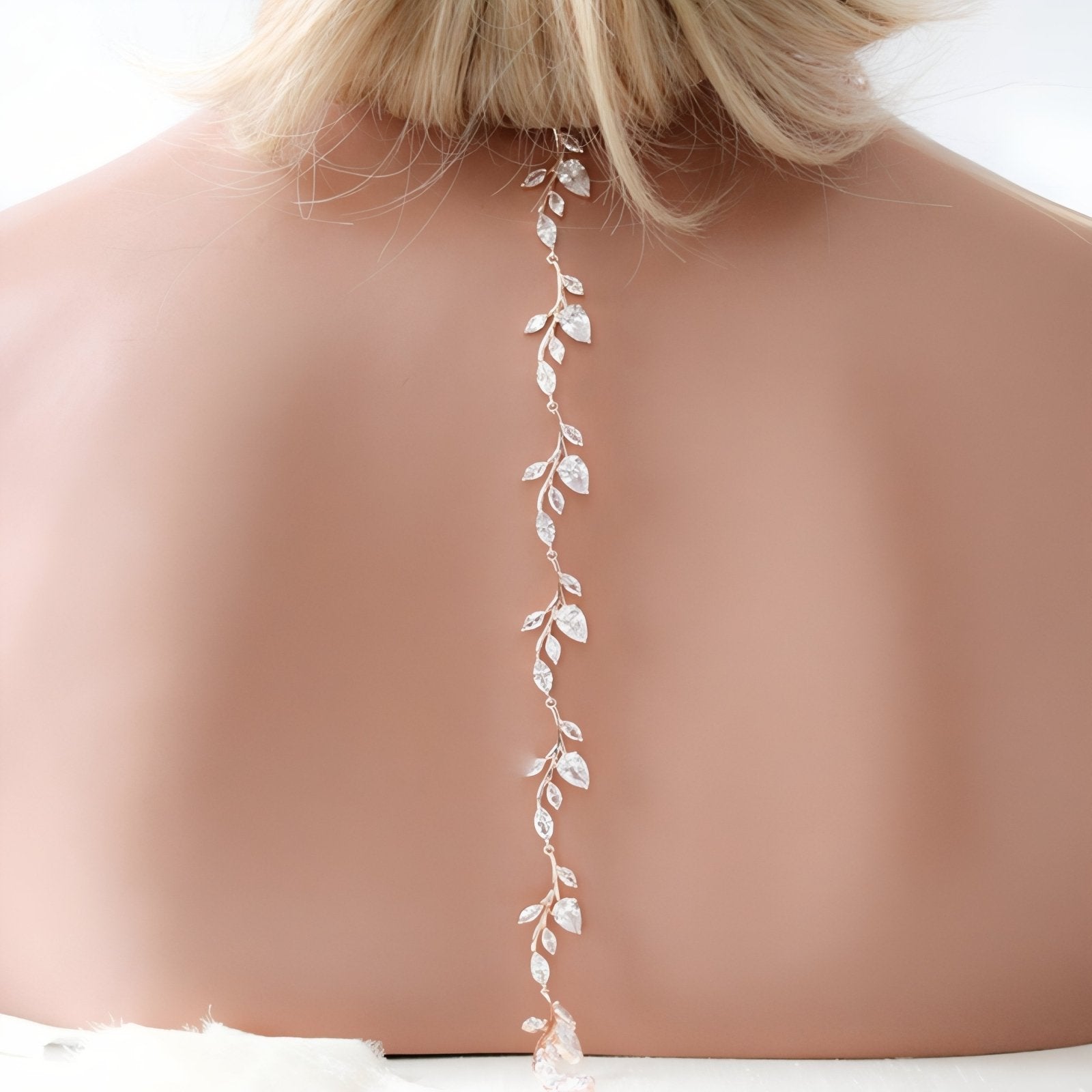 Collier de dos orné de feuilles pour femme, avec zircon, en alliage métallique