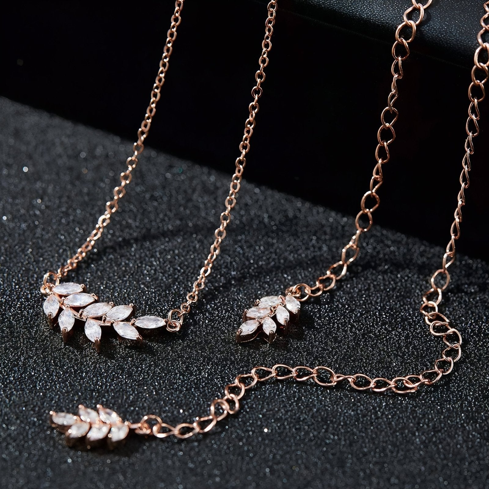 Collier de dos pour femme, motif feuille pavé de zircon, en alliage métallique