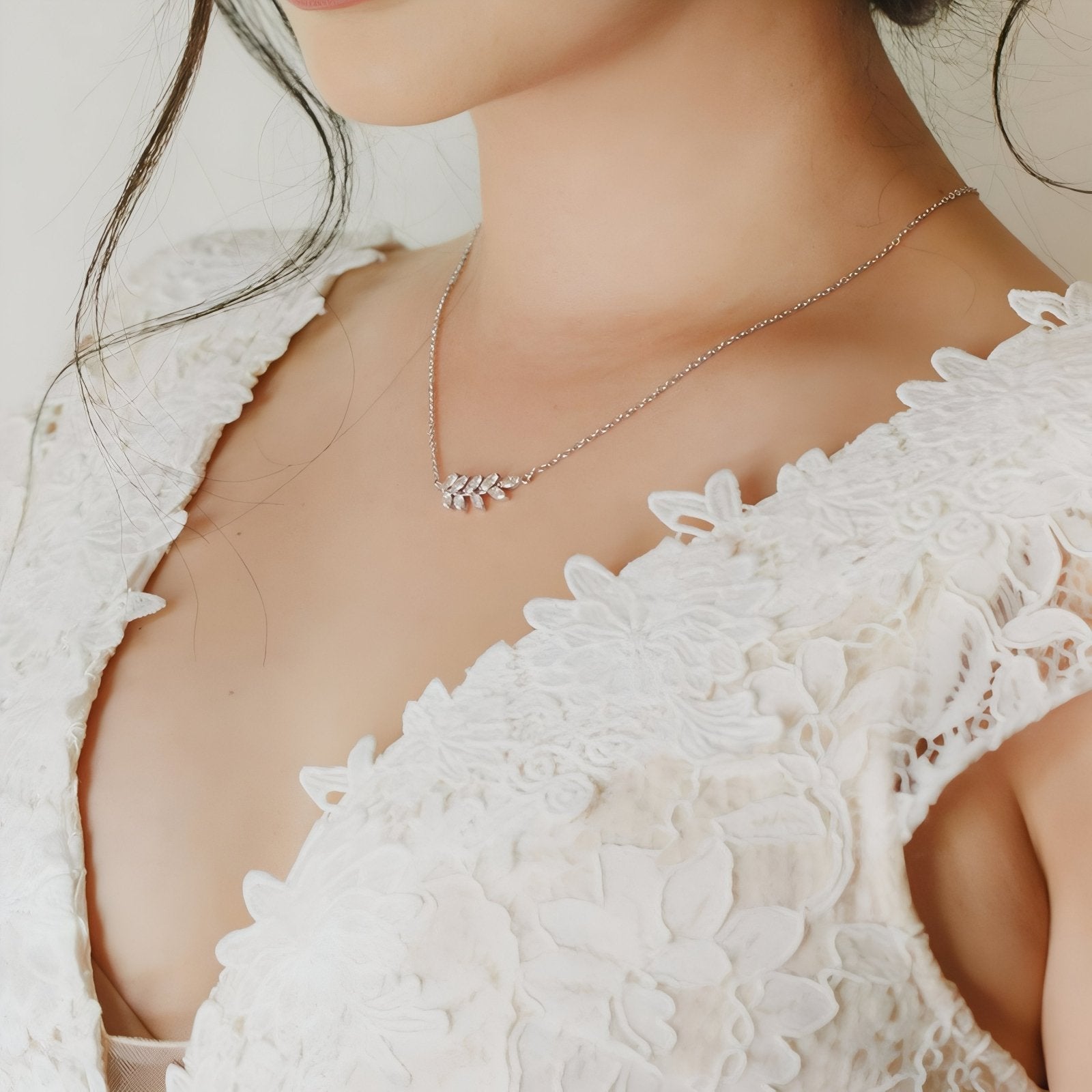 Collier de dos pour femme, motif feuille pavé de zircon, en alliage métallique