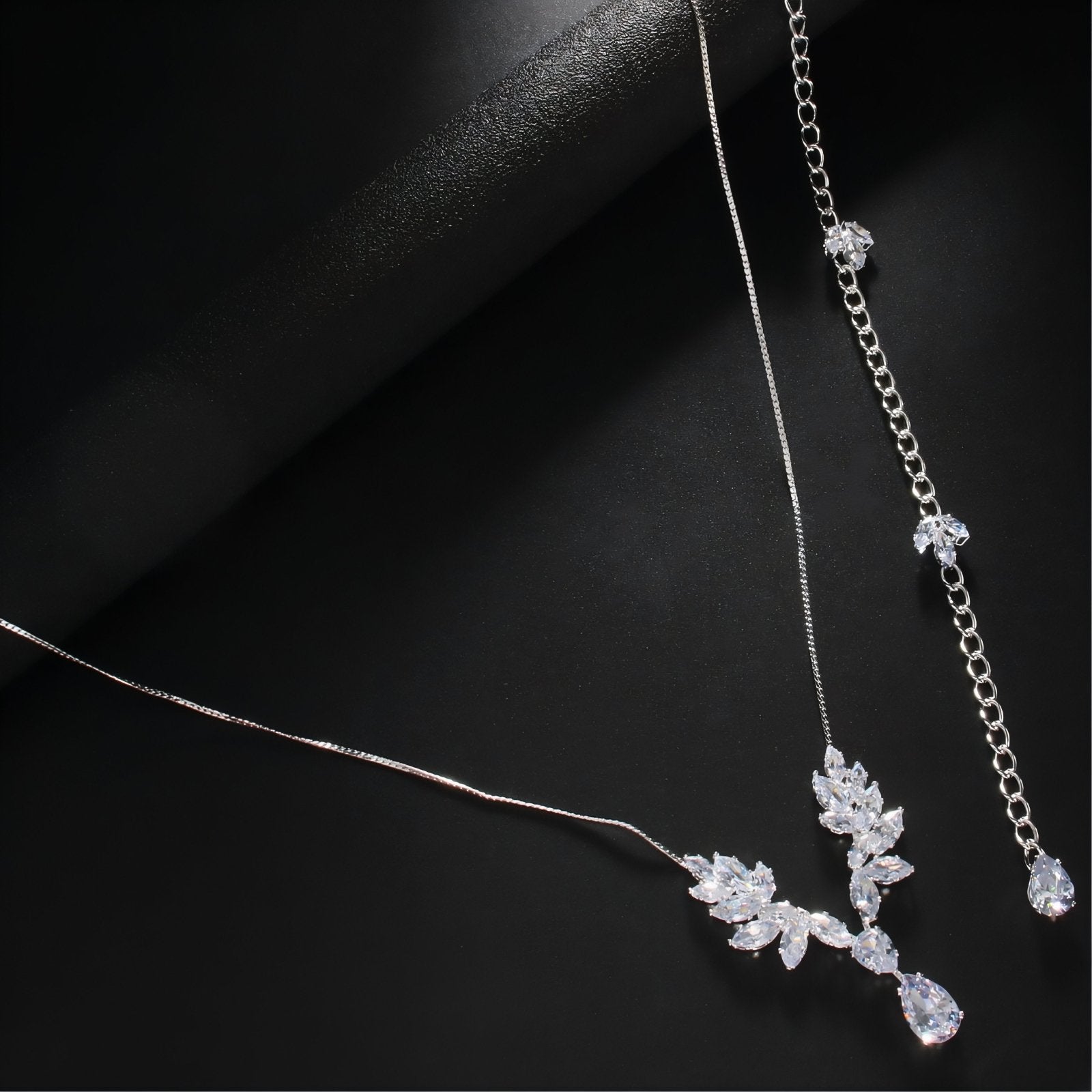 Collier de dos romantique pour femme, avec zircon en forme de feuille, en alliage métallique