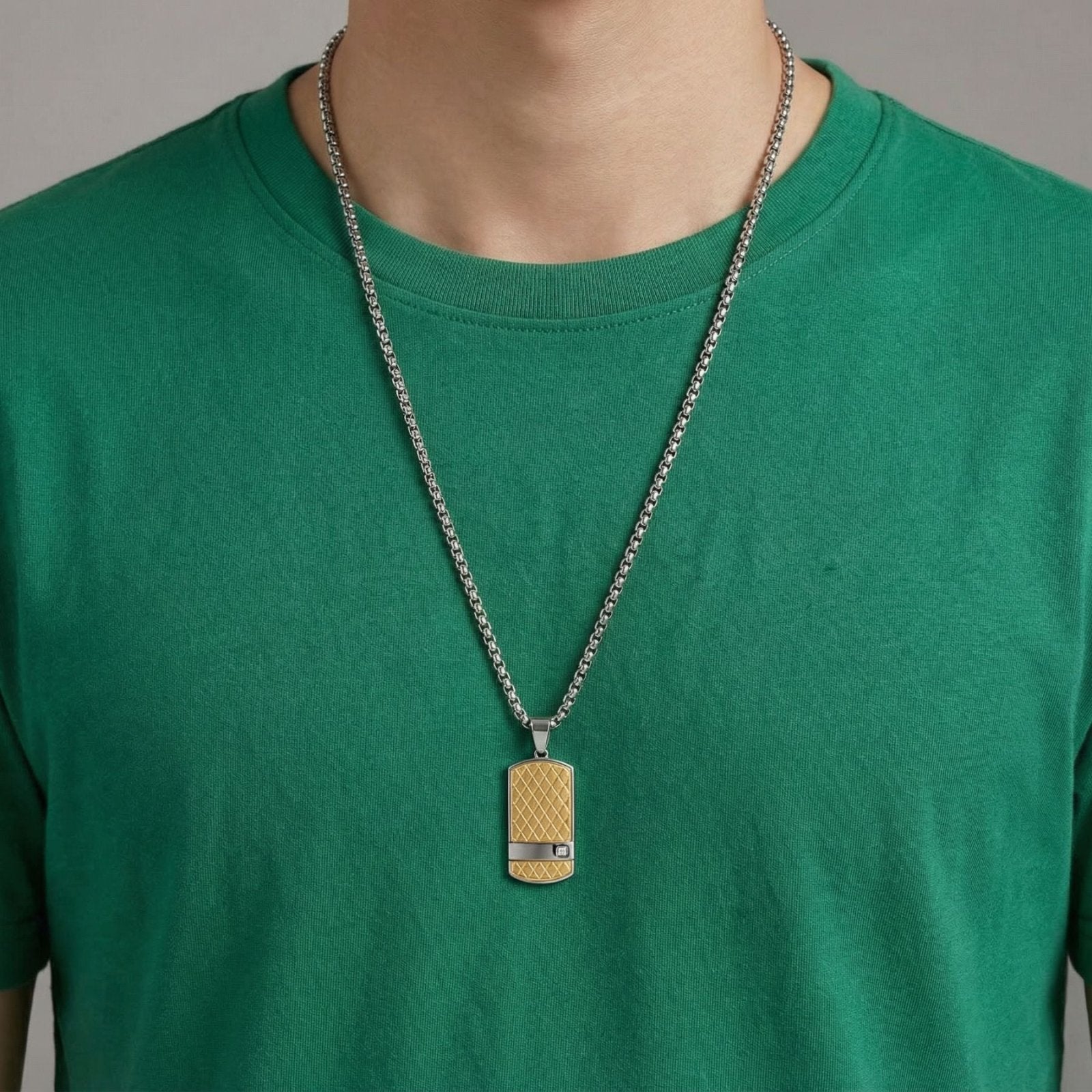 Collier design plaque militaire pour homme, acier inoxydable, finition quadrillée