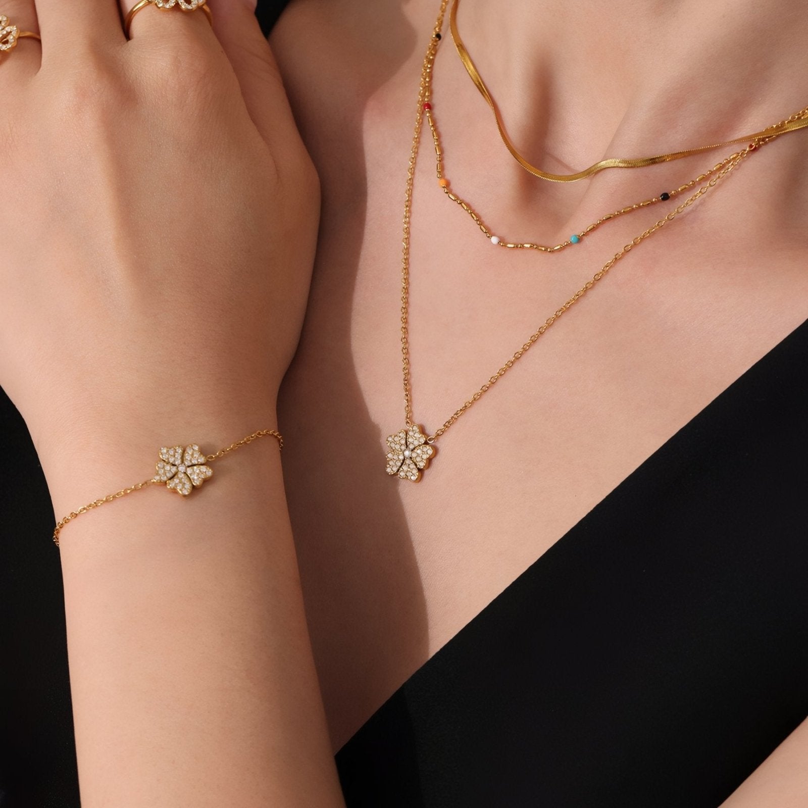 Collier doré porte - bonheur femme, trèfle zircon cubique, maille délicate acier inoxydable plaqué or 18K