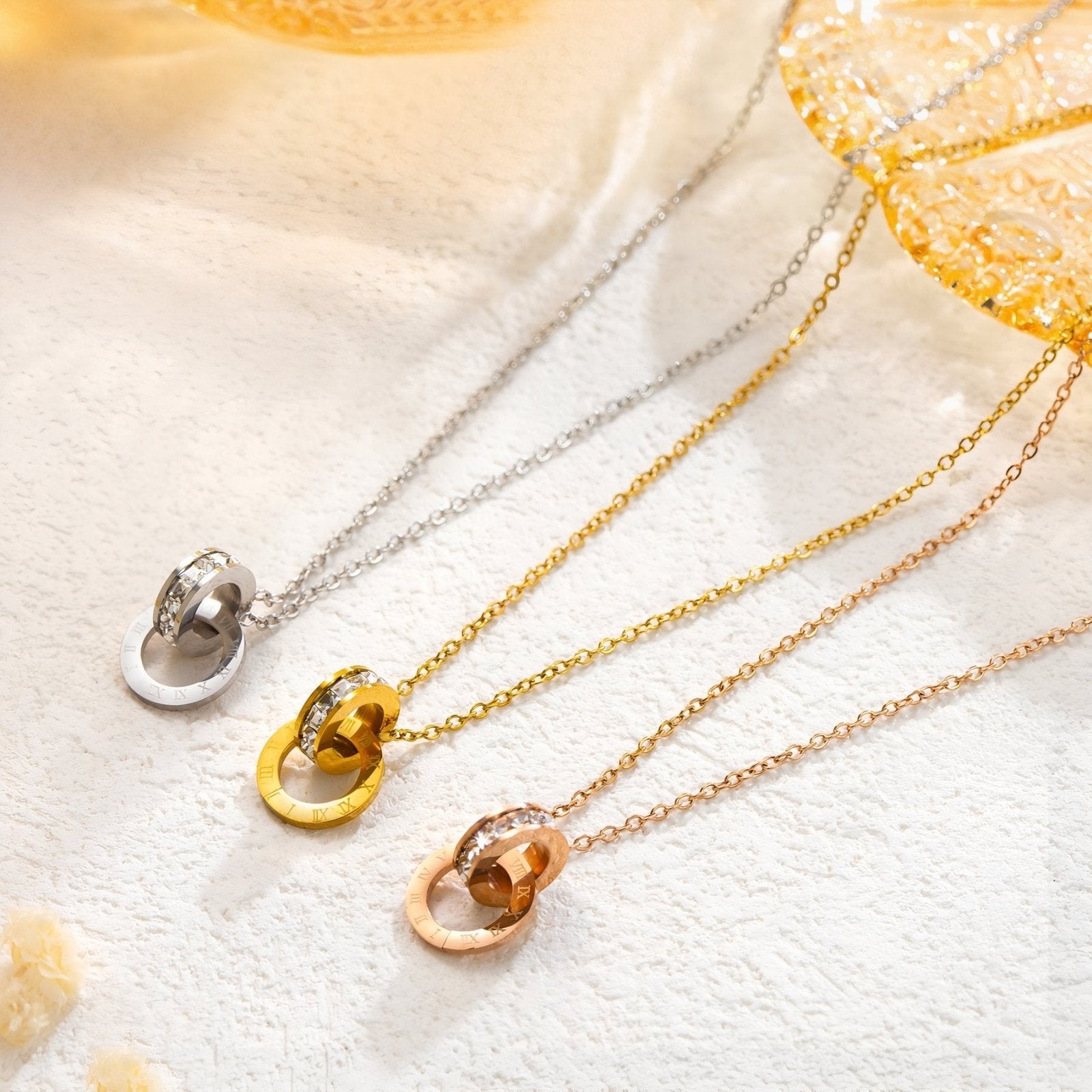 Collier double anneau entrelacé pour femme, chiffres romains et zircon, en acier inoxydable