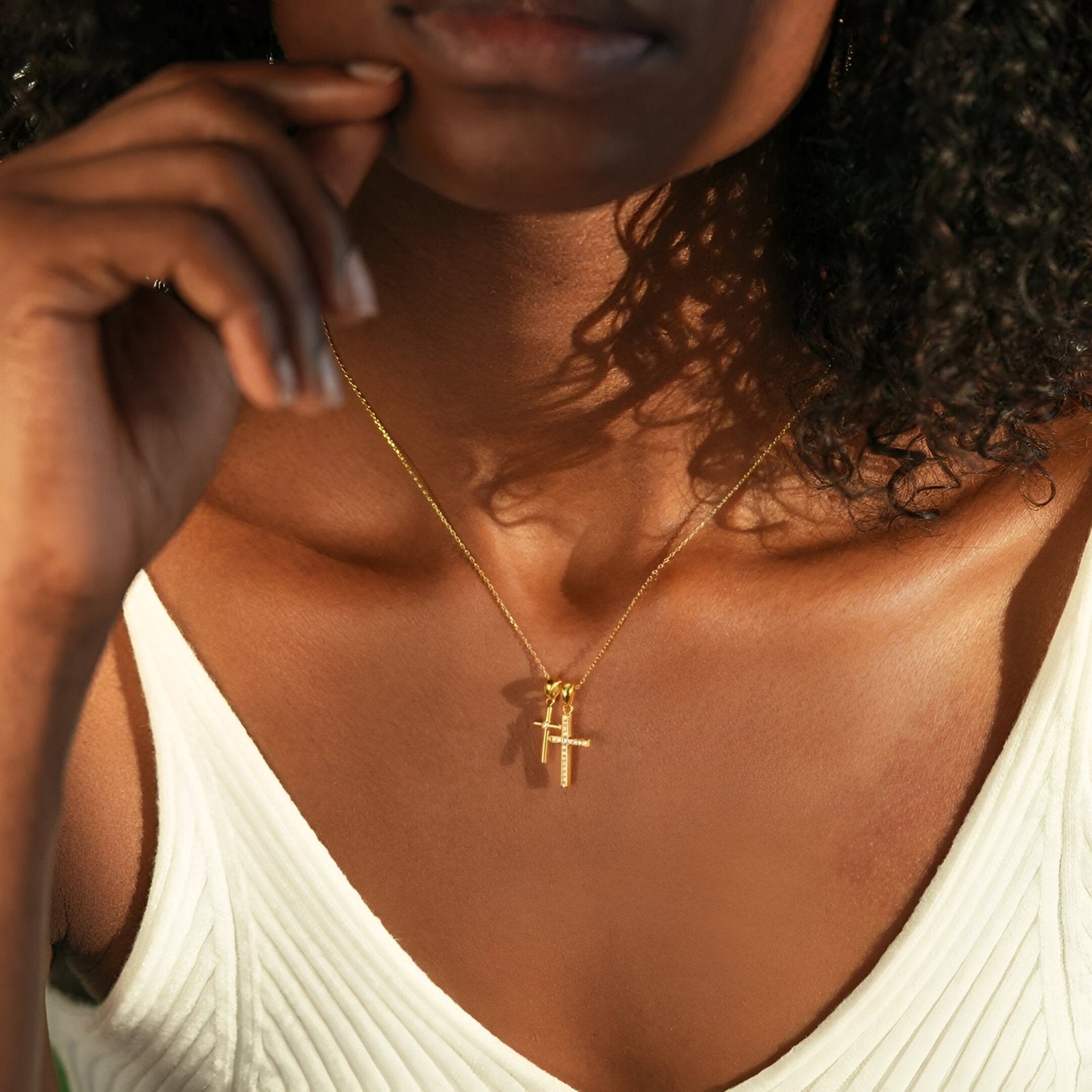 Collier double croix pour femme, en argent 925 plaqué or, pendentifs zircons et maille forçat fine, modèle Benedetta
