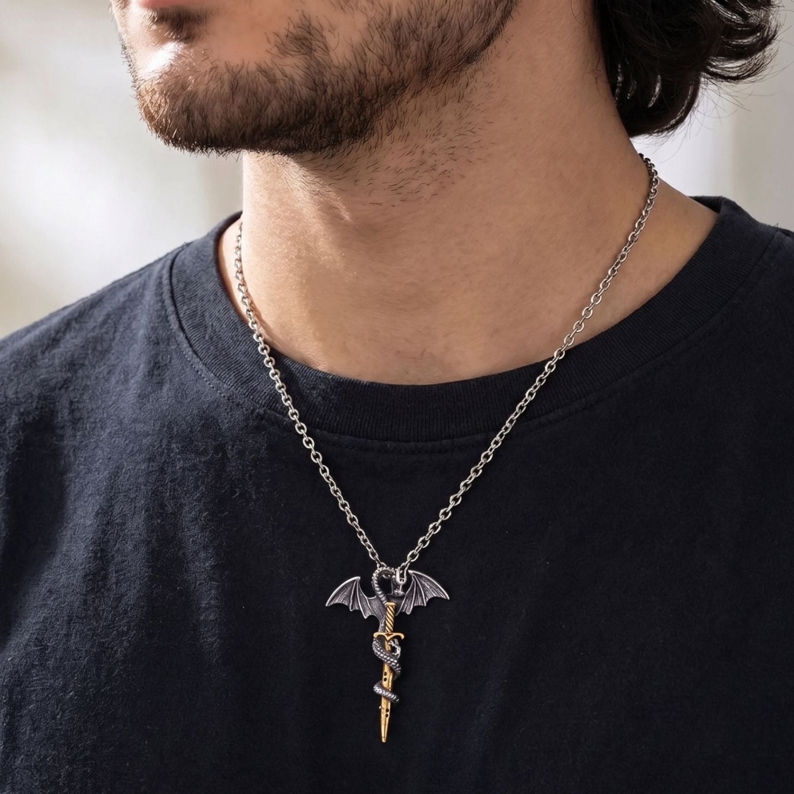 Collier dragon dague pour homme, en alliage métallique, avec épée ailée