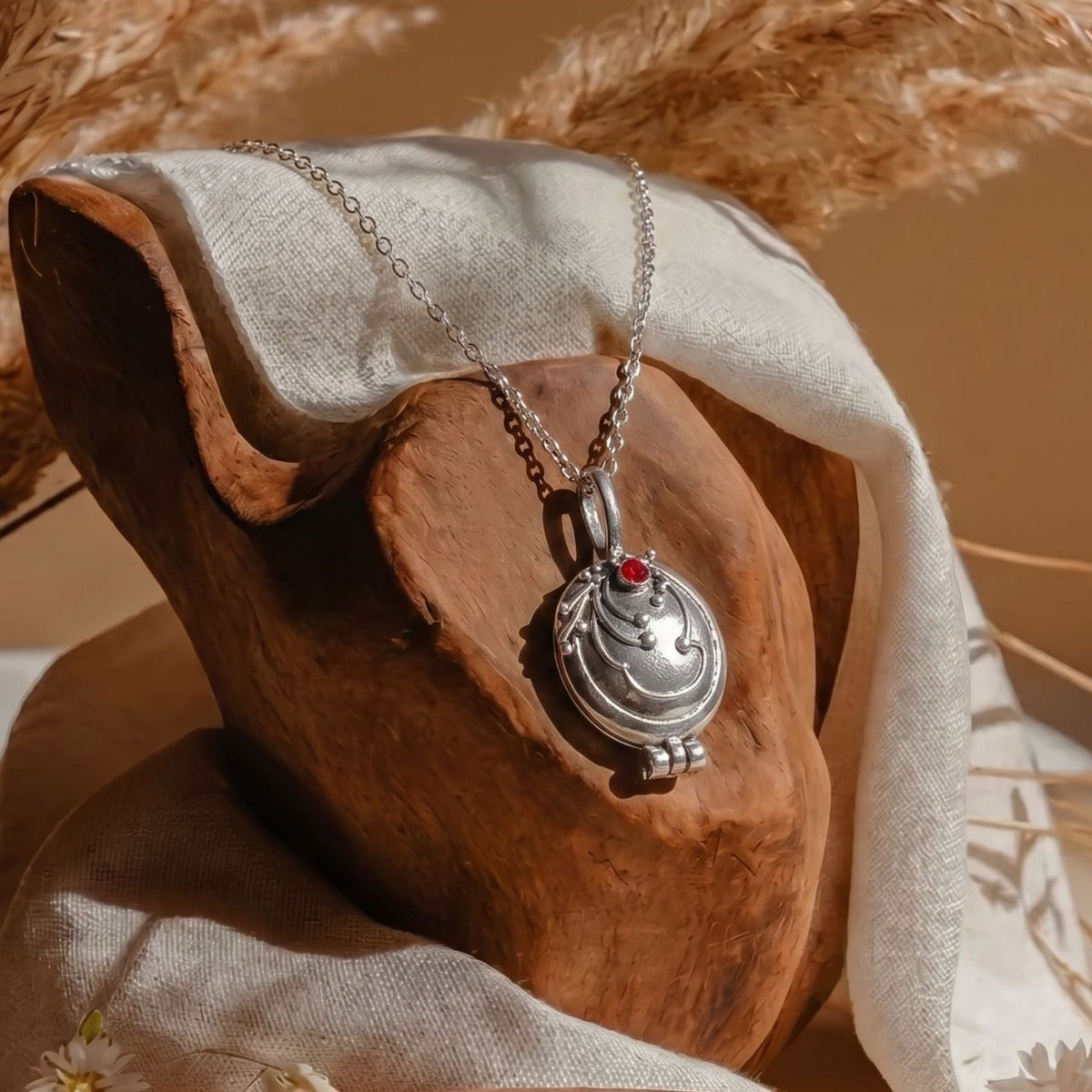 Collier Elena Vampire Diaries pour femme, en alliage métallique doré, style gothique