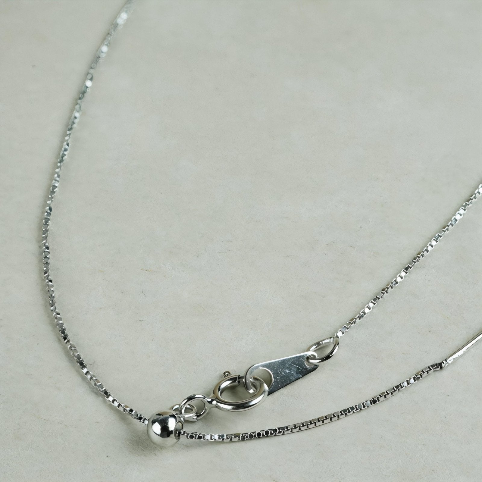 Collier en bois de santal et argent 925, avec pendentif géométrique fleur de lotus