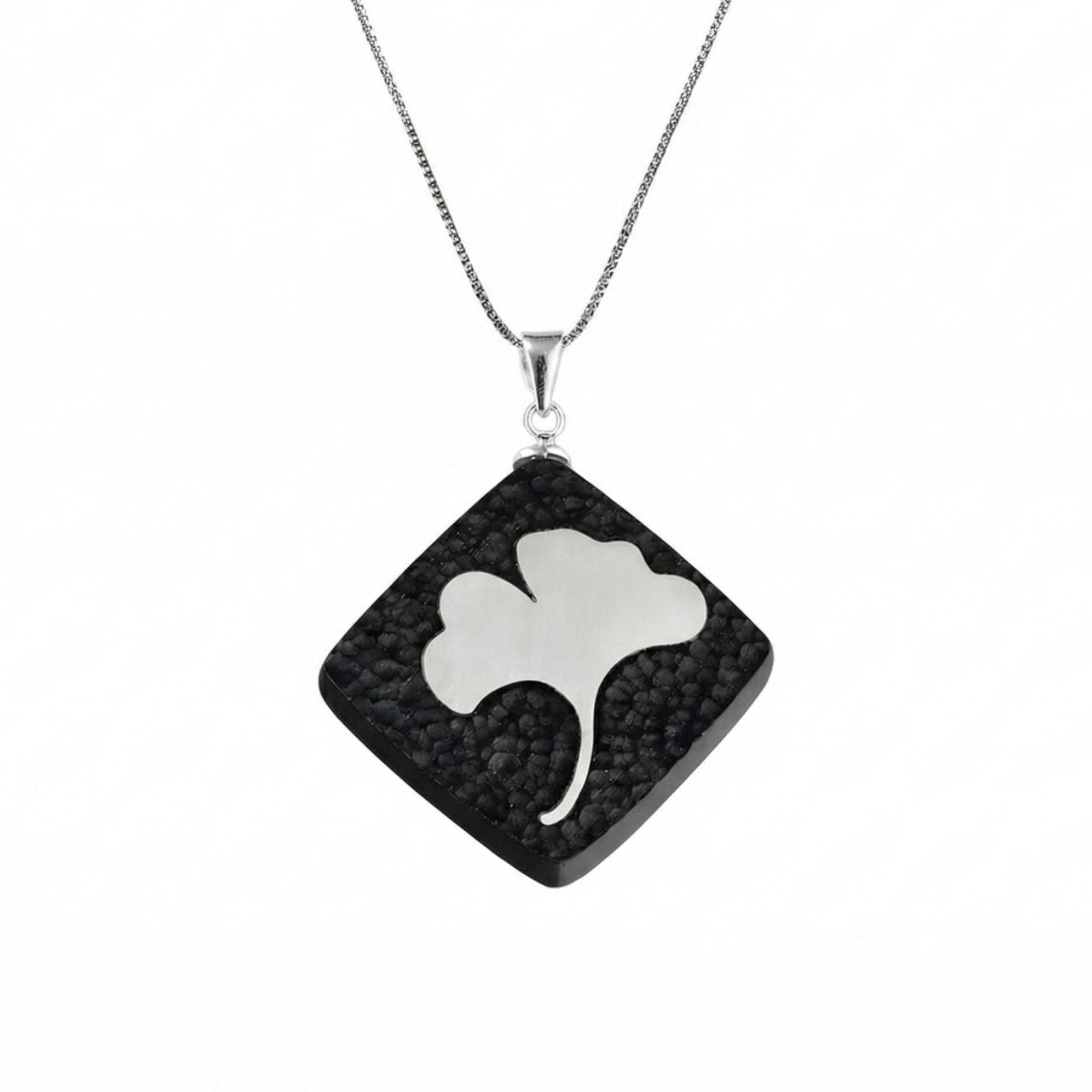 Collier en bois d'ébène noir et en argent 925, avec pendentif carré incrusté d'une feuille