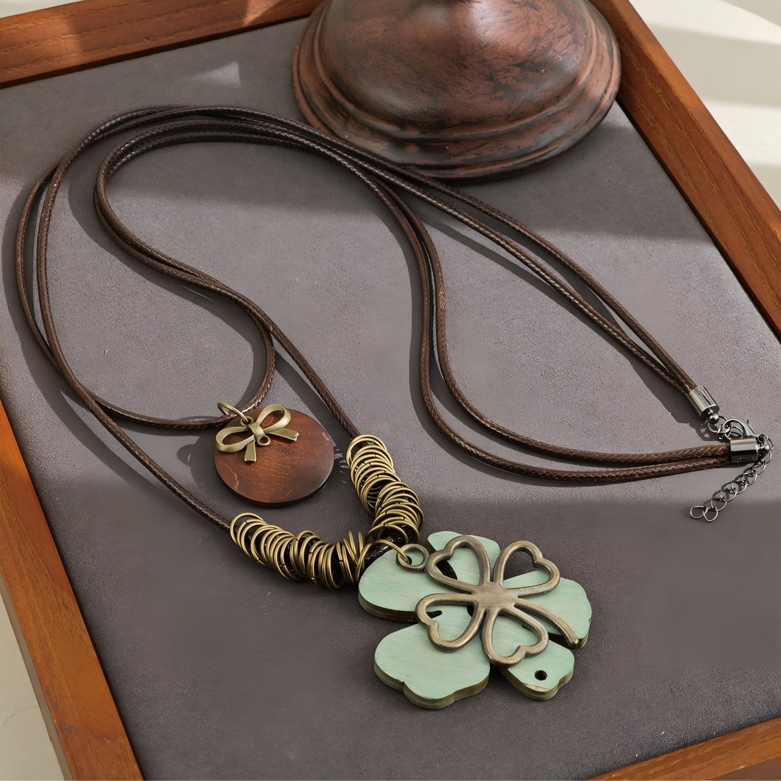 Collier en bois double rang, avec pendentif trèfle, en alliage de zinc, style bohème