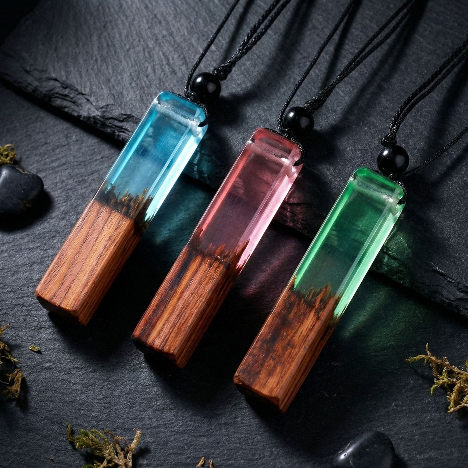 Collier en bois et résine, avec pendentif rectangulaire et cordon ajustable, style artisanal