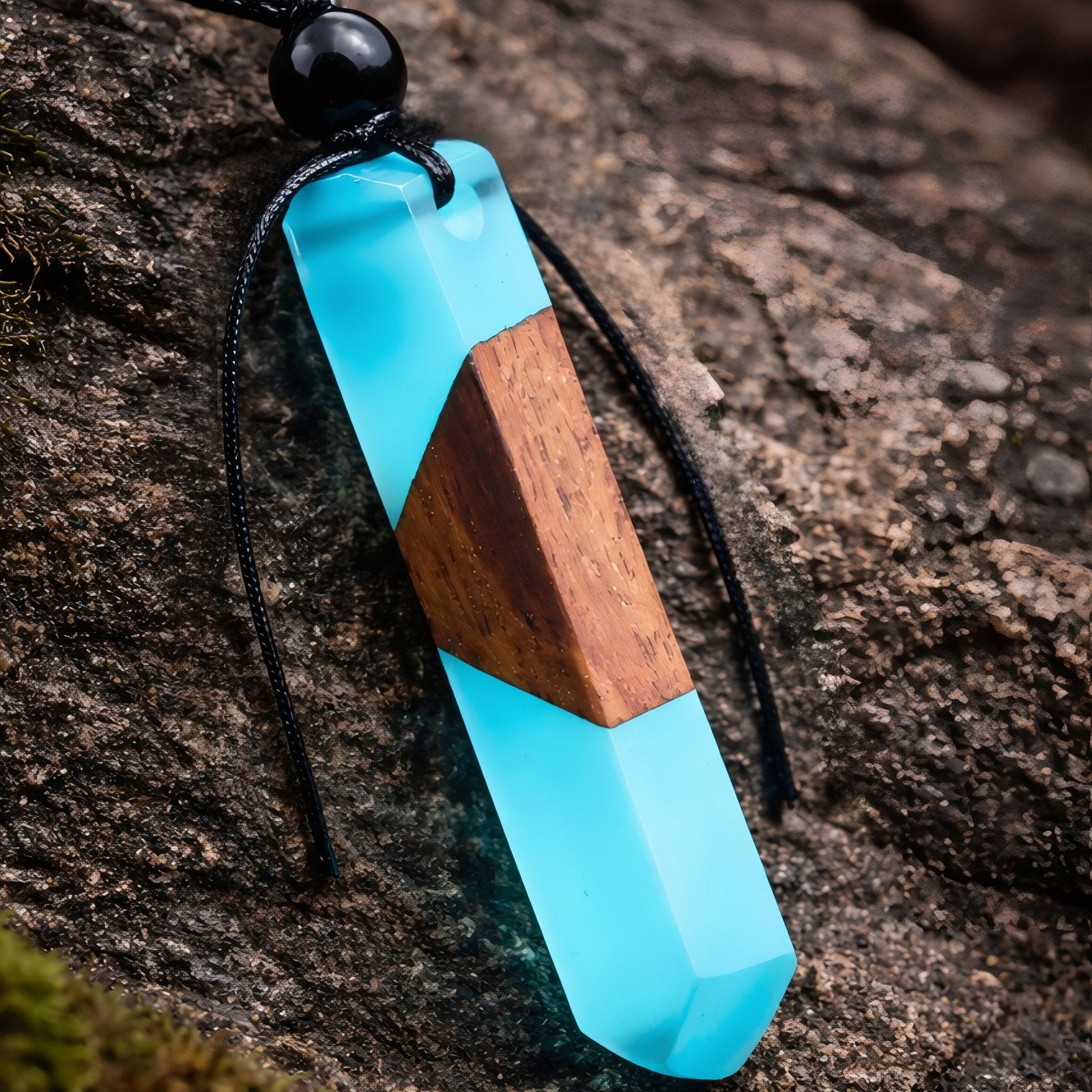 Collier en bois et résine bleue, avec pendentif géométrique et cordon ajustable, style moderne