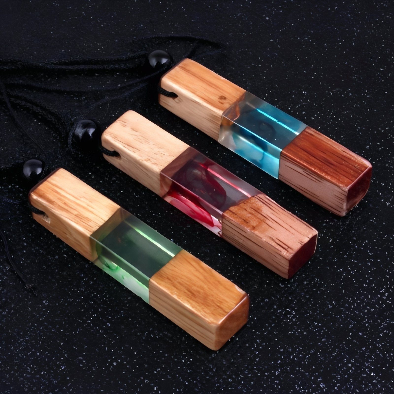 Collier en bois et résine colorée, avec pendentif rectangulaire, style artistique, fait main