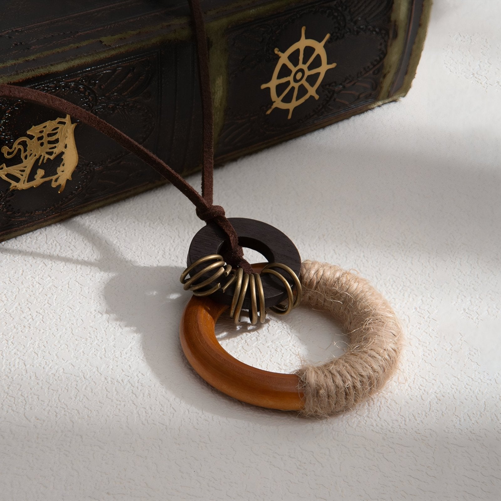 Collier en bois naturel, avec cordon et alliage métallique, style bohème