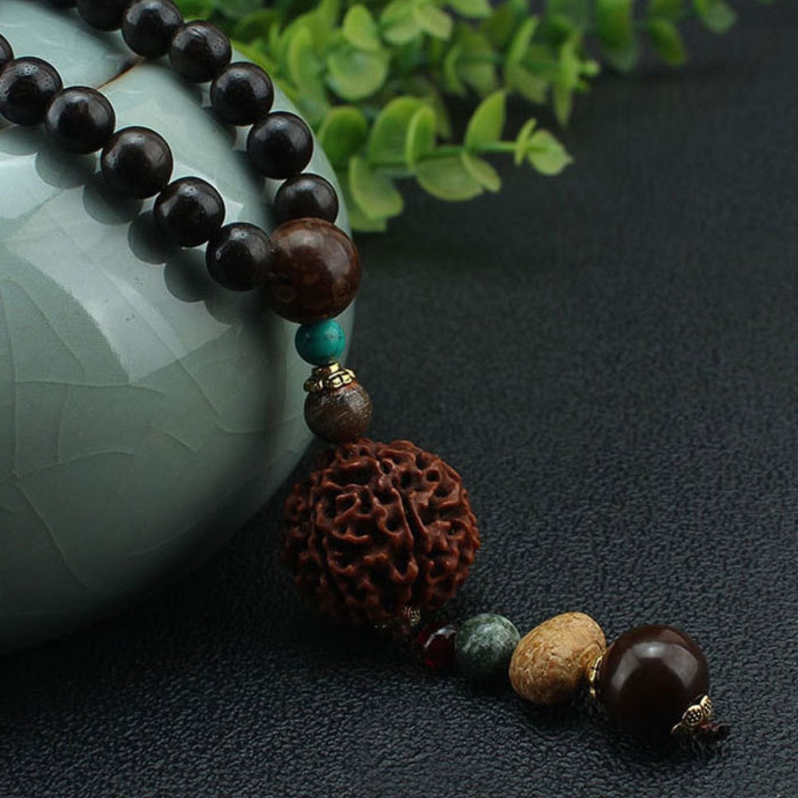 Collier en perles de bois de santal et pierres naturelles, avec graine de Bodhi, style bohème spirituel
