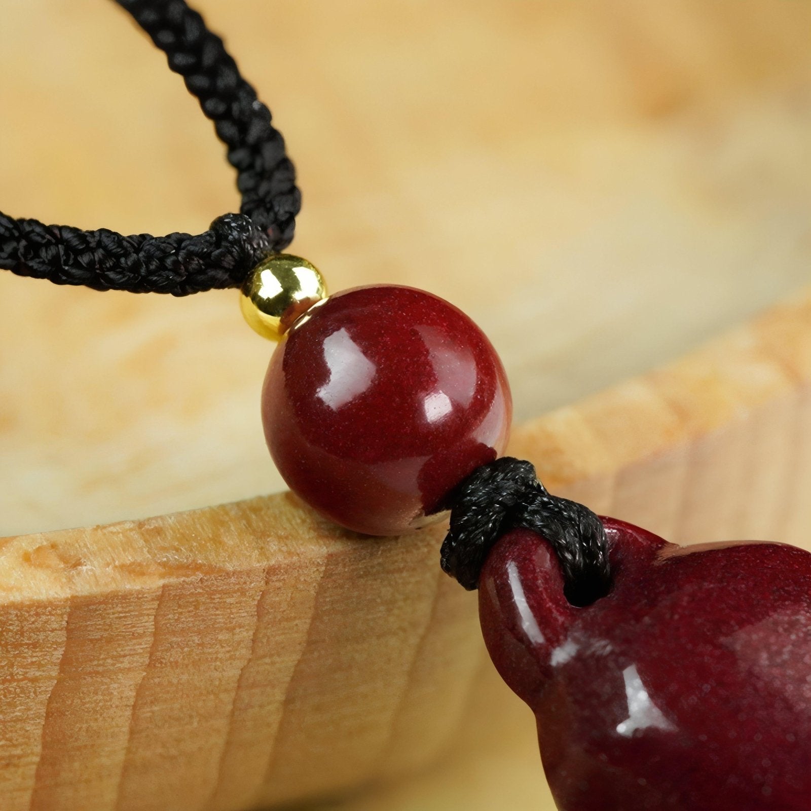 Collier en pierre naturelle de cinabre, avec pendentif bouddhiste gravé argent, cordon ajustable