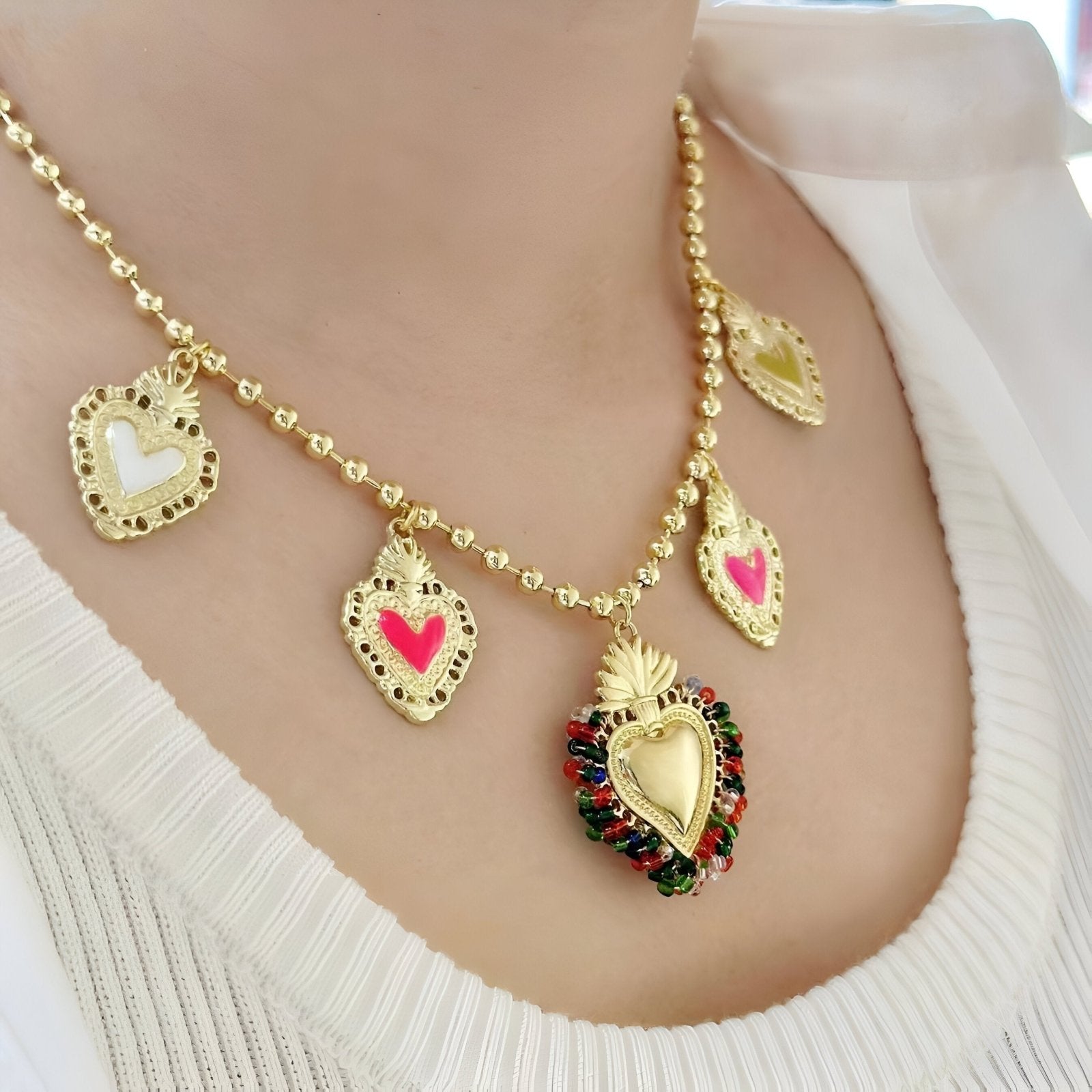 Collier fantaisie doré, style urbain, pendentifs cœurs colorés pour femme, modèle Big Charms
