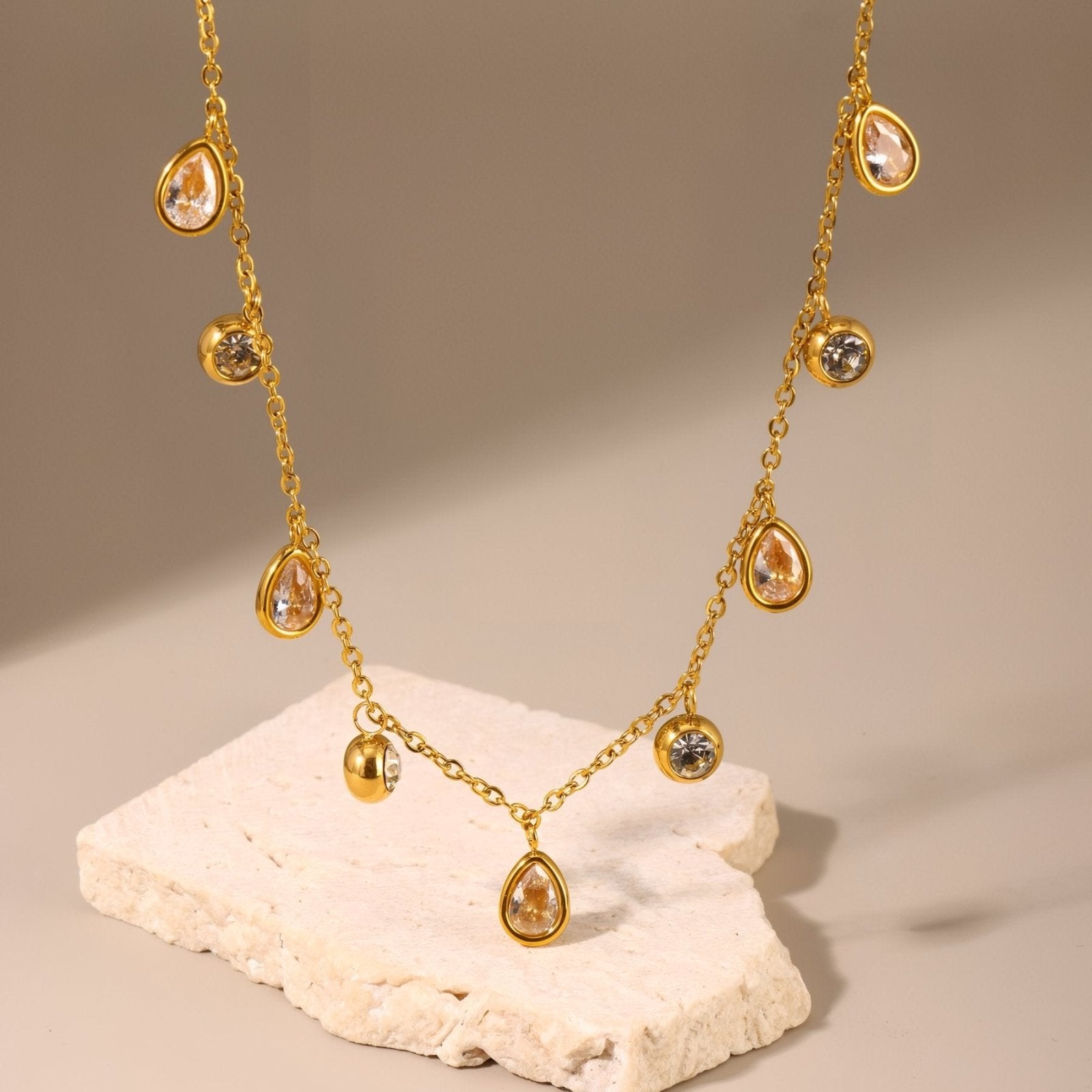 Collier femme pampilles gouttes zircon coloré, acier inoxydable plaqué or 18K