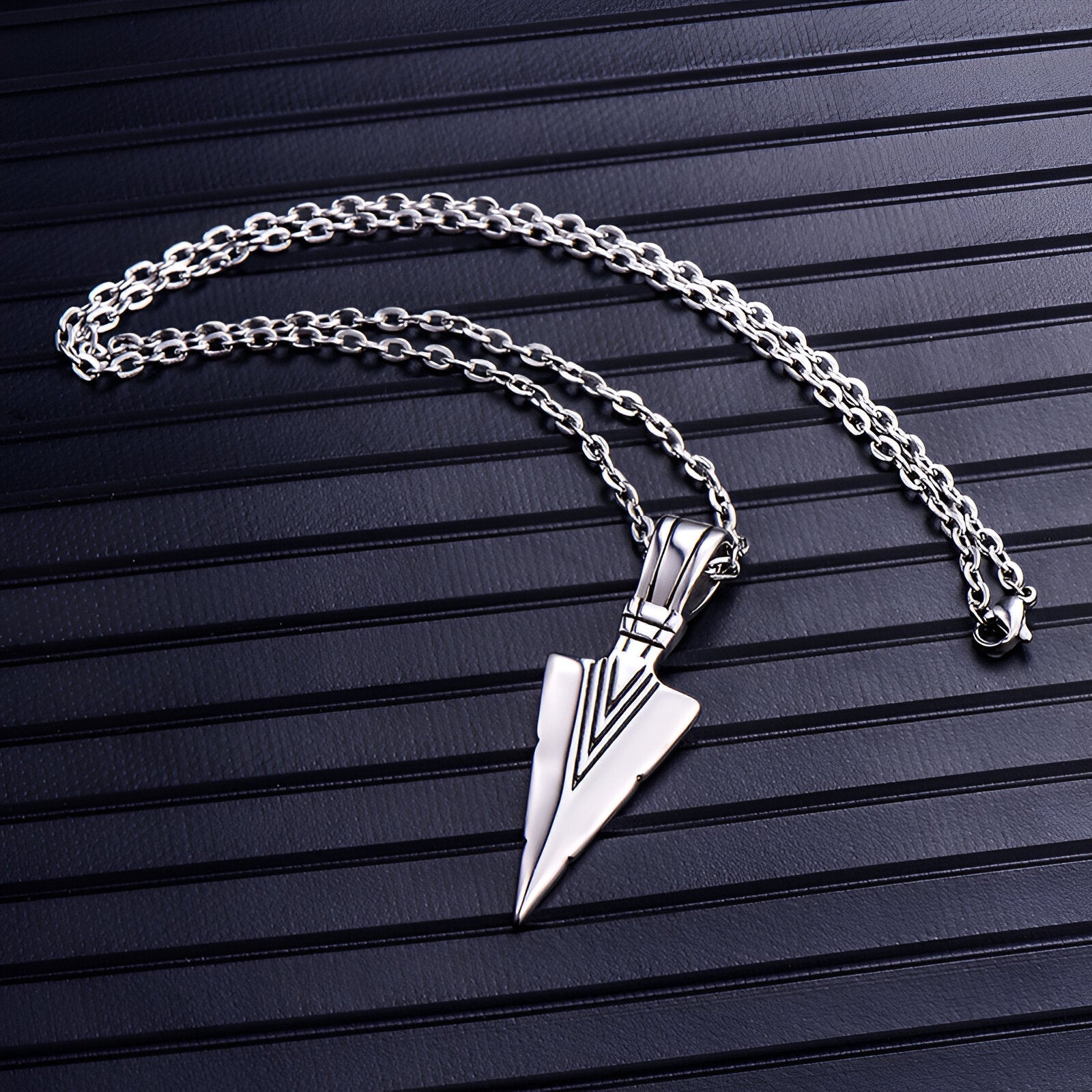 Collier flèche en acier inoxydable, pendentif tribal avec chaîne forçat 50 cm pour homme, modèle Seth