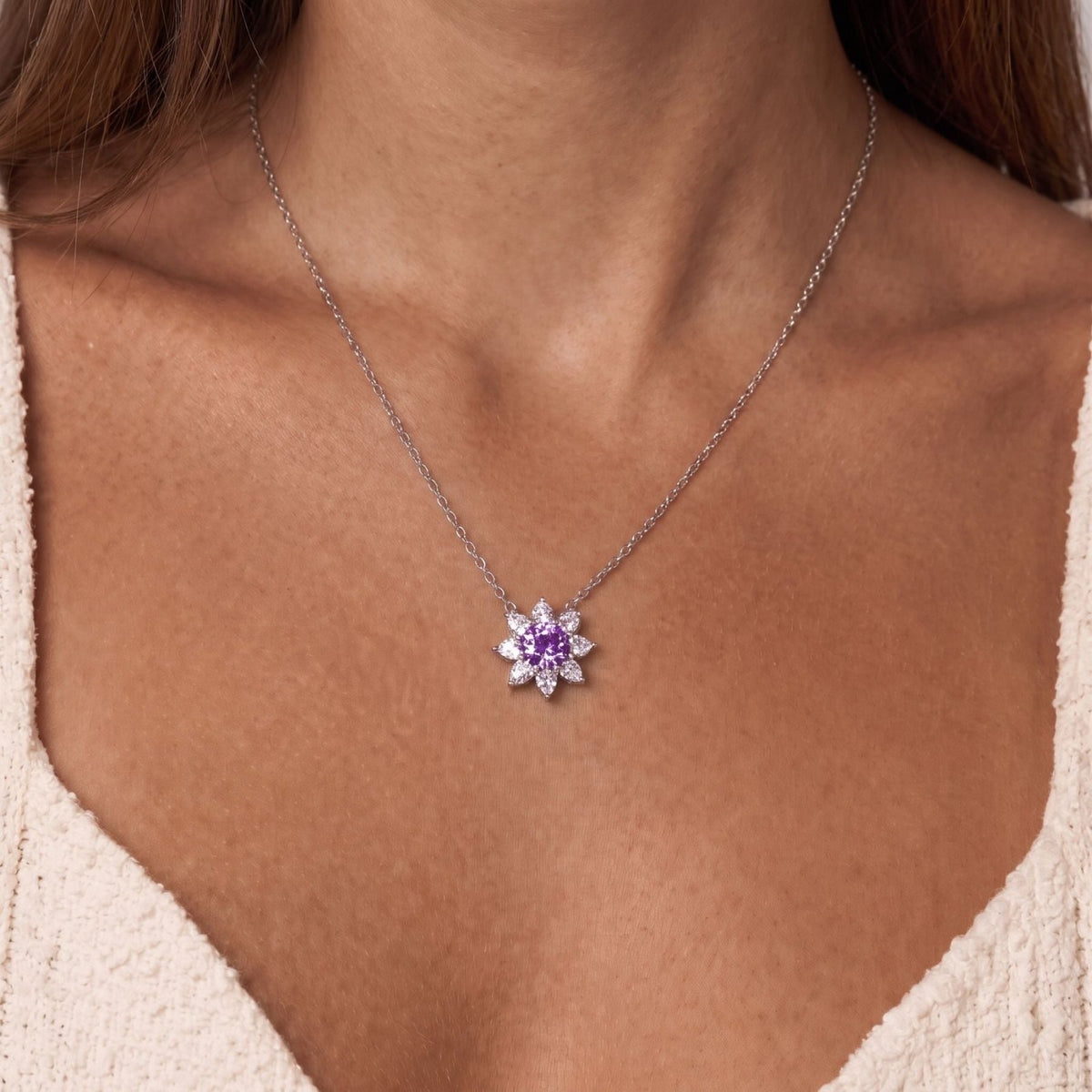 Collier fleur pierre précieuse pour femme, en cuivre argenté, pendentif floral entouré de pétales brillants