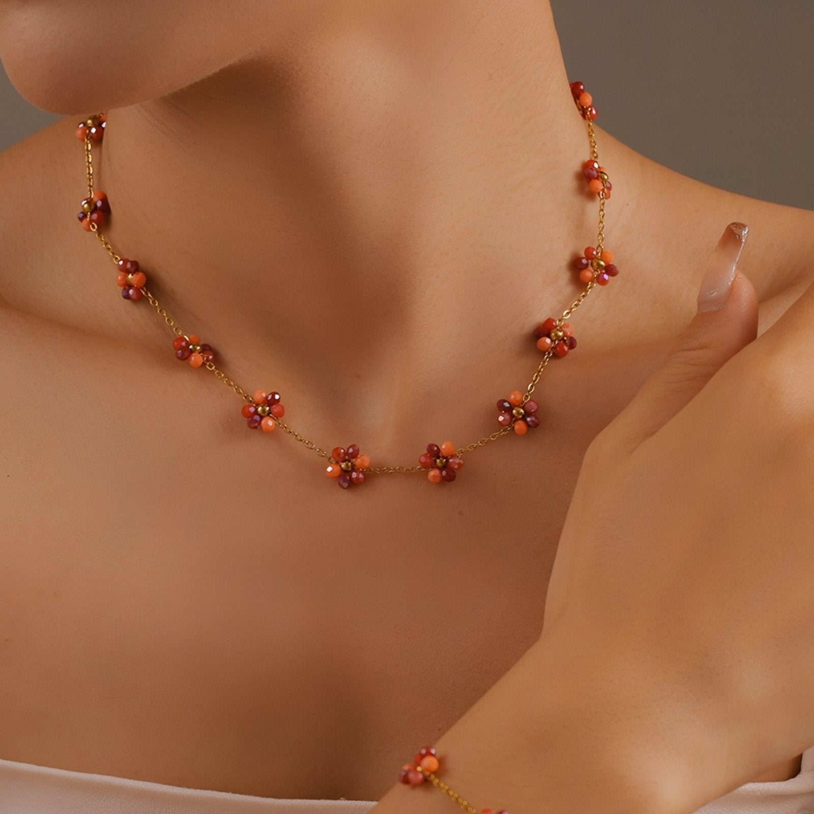 Collier floral léger, fleurs en perles en verre multicolore, en acier inoxydable